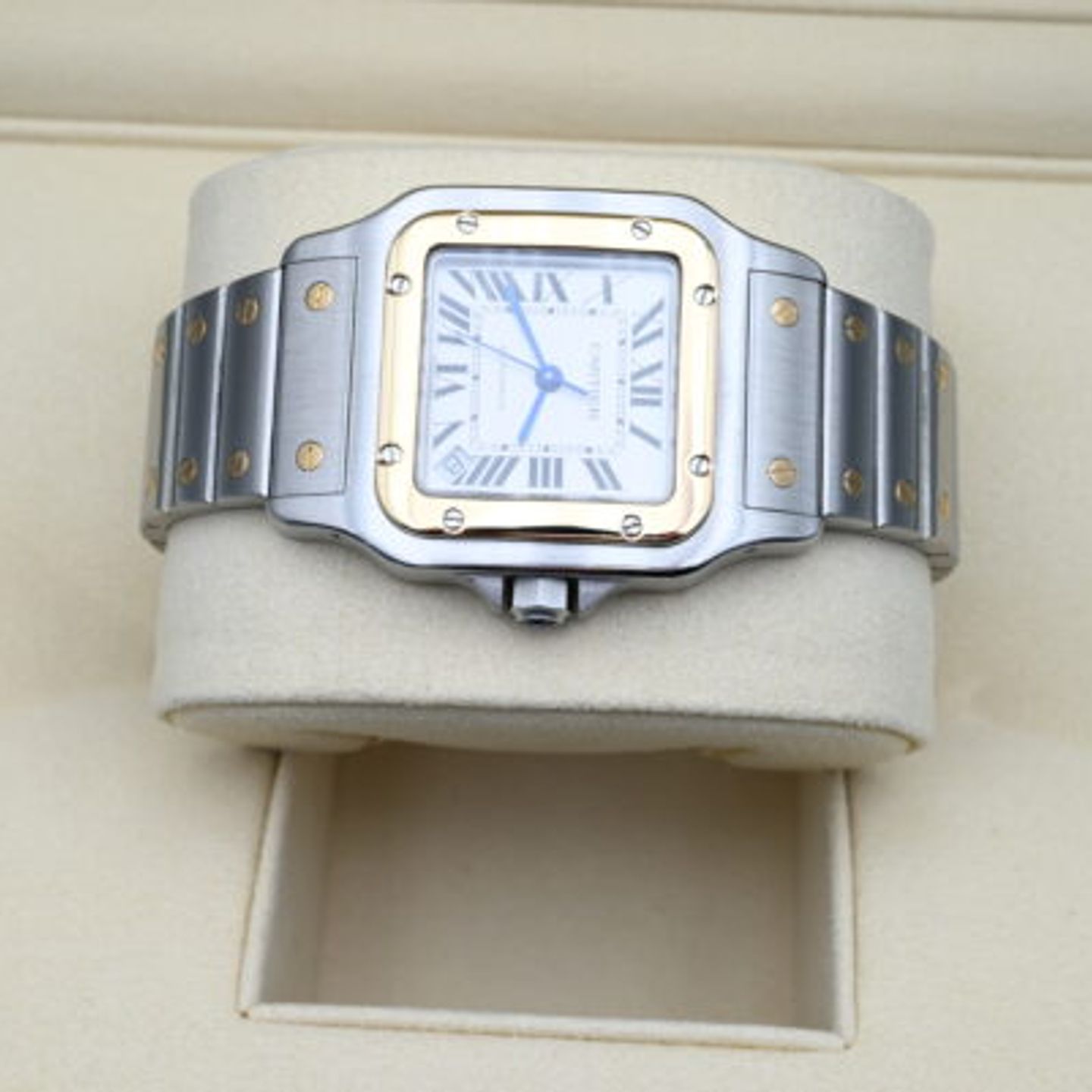 Cartier Santos Galbée 2823 (Unknown (random serial)) - White dial 32 mm Gold/Steel case (3/6)