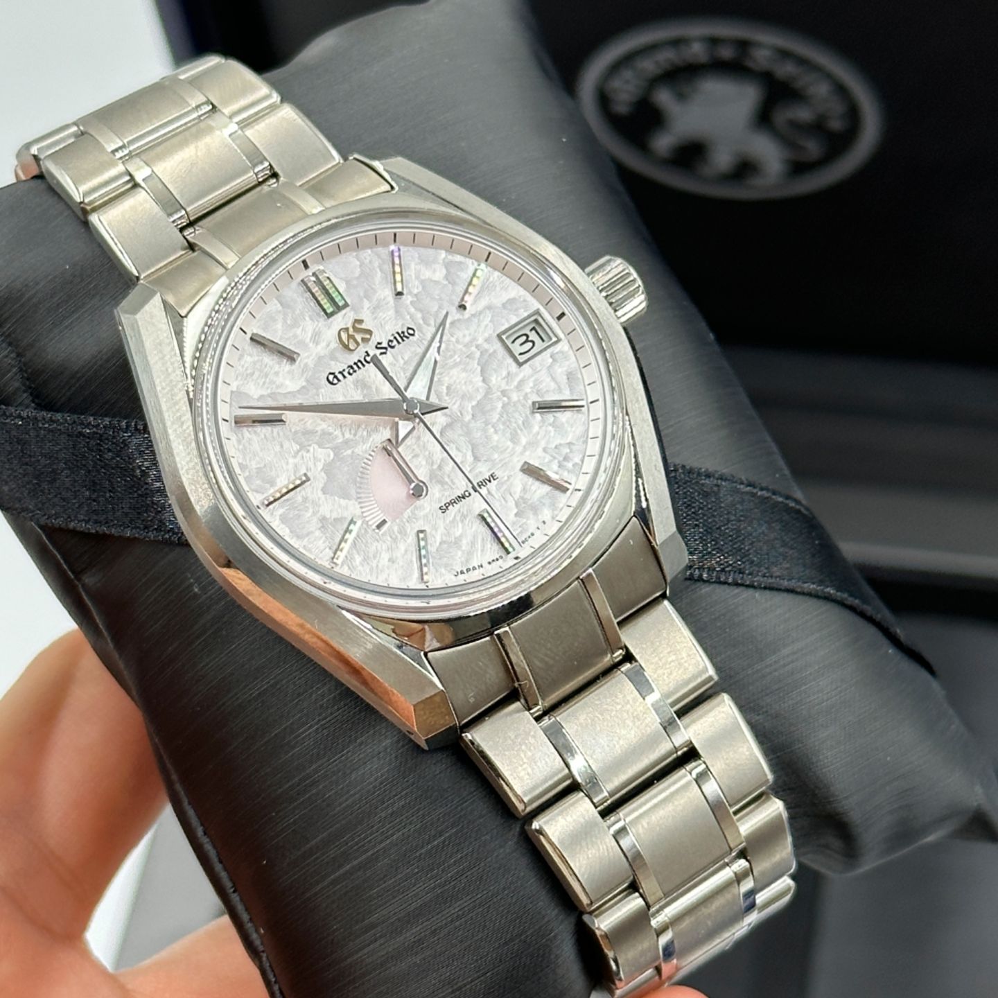 Grand Seiko Heritage Collection SBGA413 - (2/8)