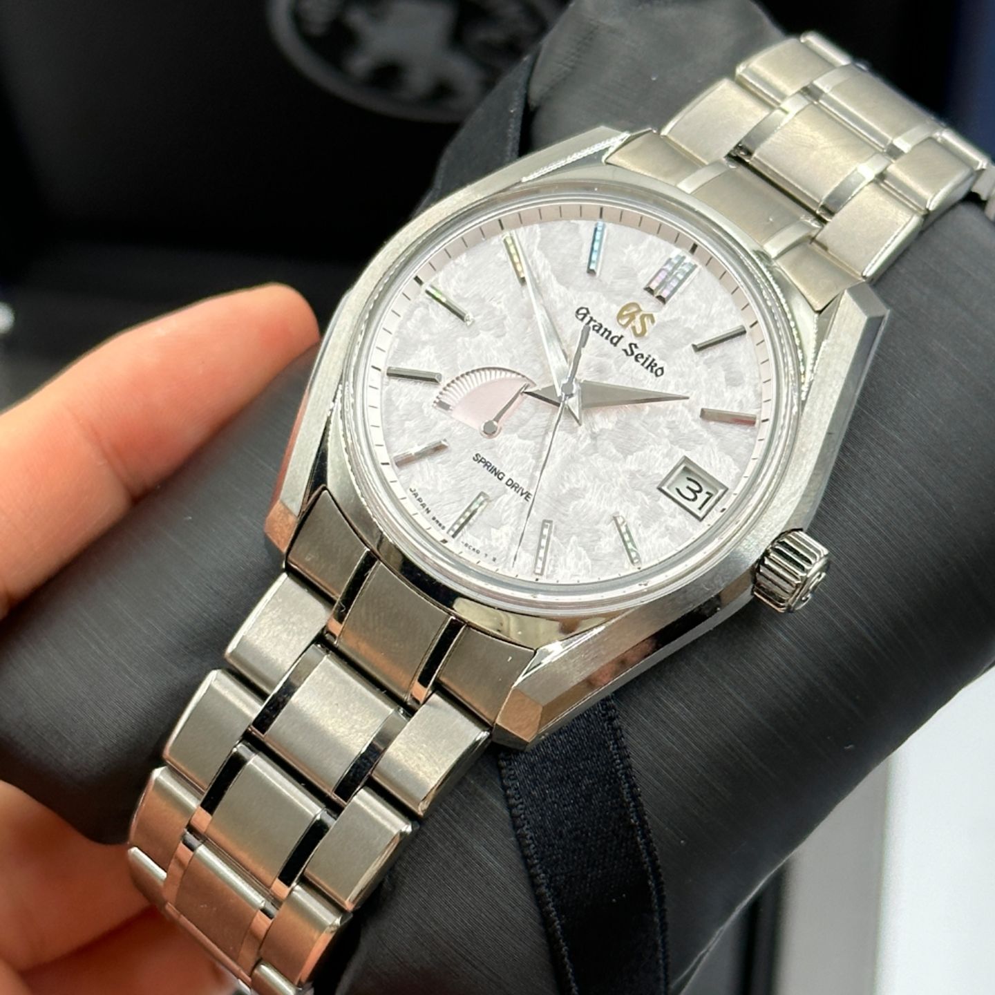 Grand Seiko Heritage Collection SBGA413 (2024) - Roze wijzerplaat 40mm Titanium (8/8)