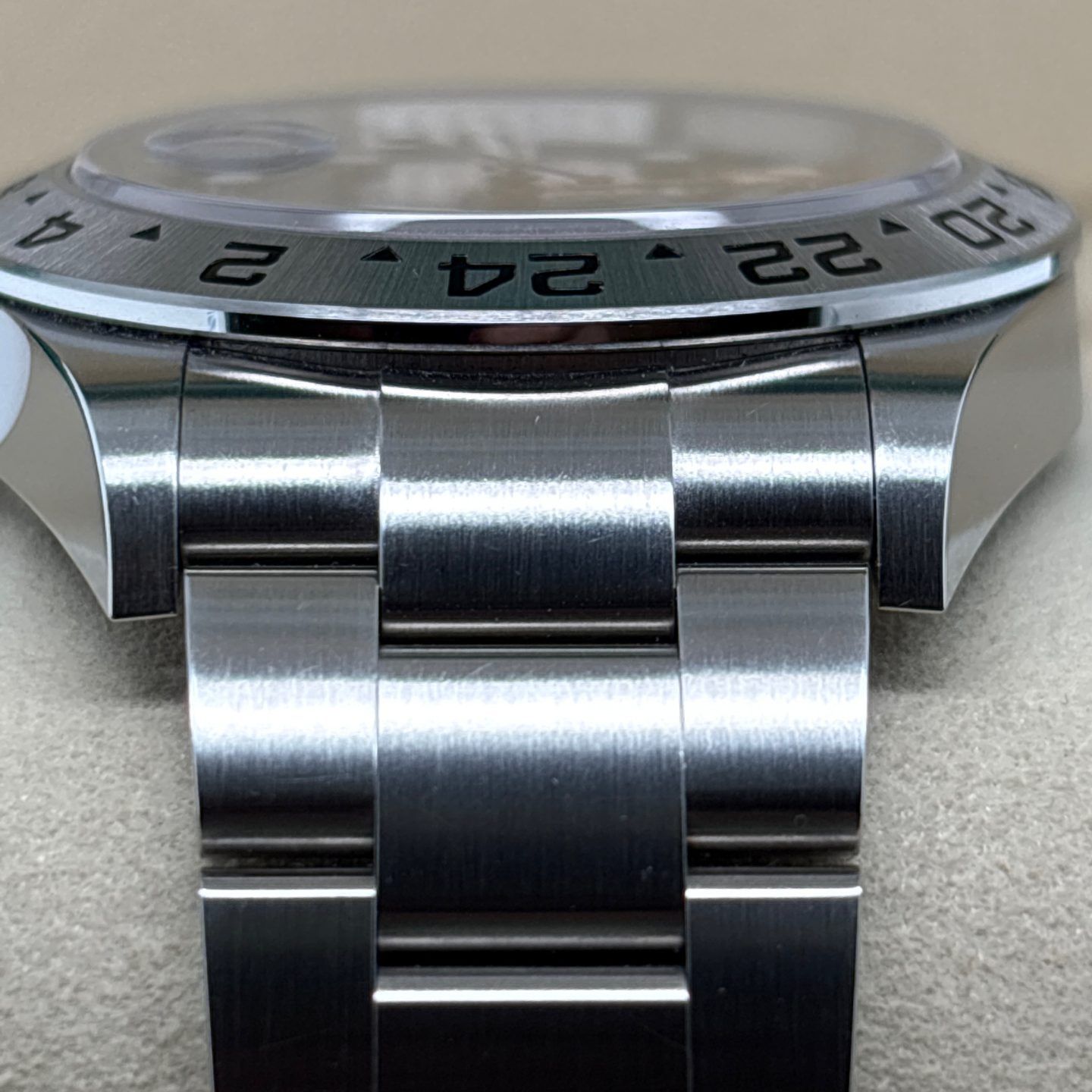 Rolex Explorer II 226570 - (7/8)