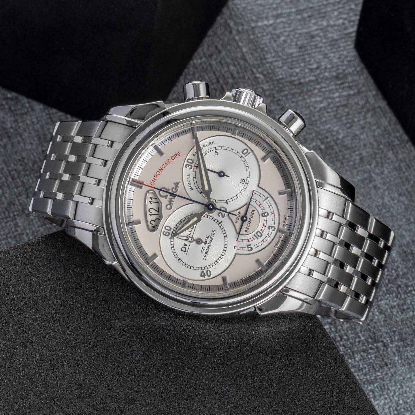 Omega De Ville Co-Axial 4550.30.00 (2020) - Silver dial 41 mm Steel case (2/8)