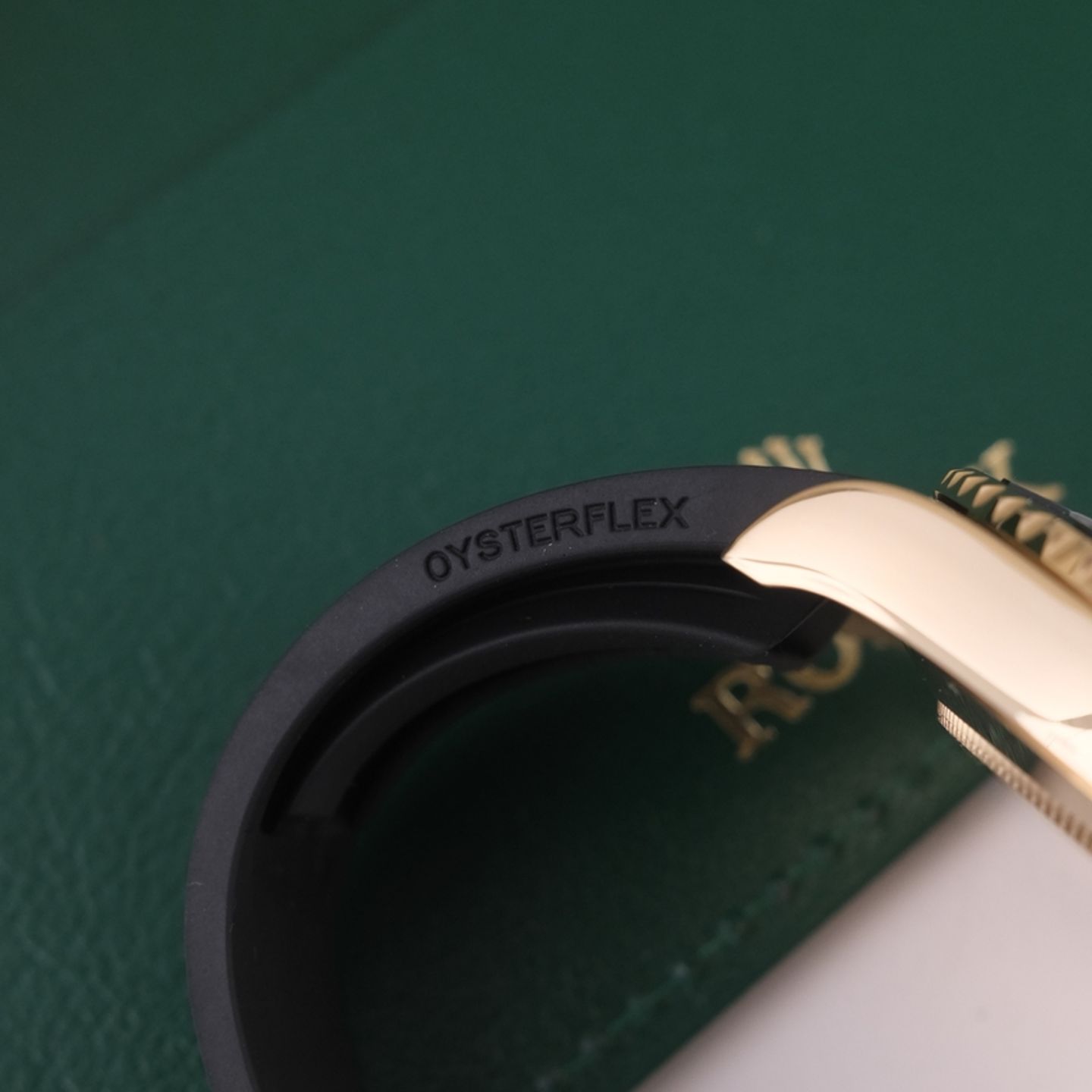 Rolex Yacht-Master 42 226658 (2022) - Black dial 42 mm Yellow Gold case (8/8)