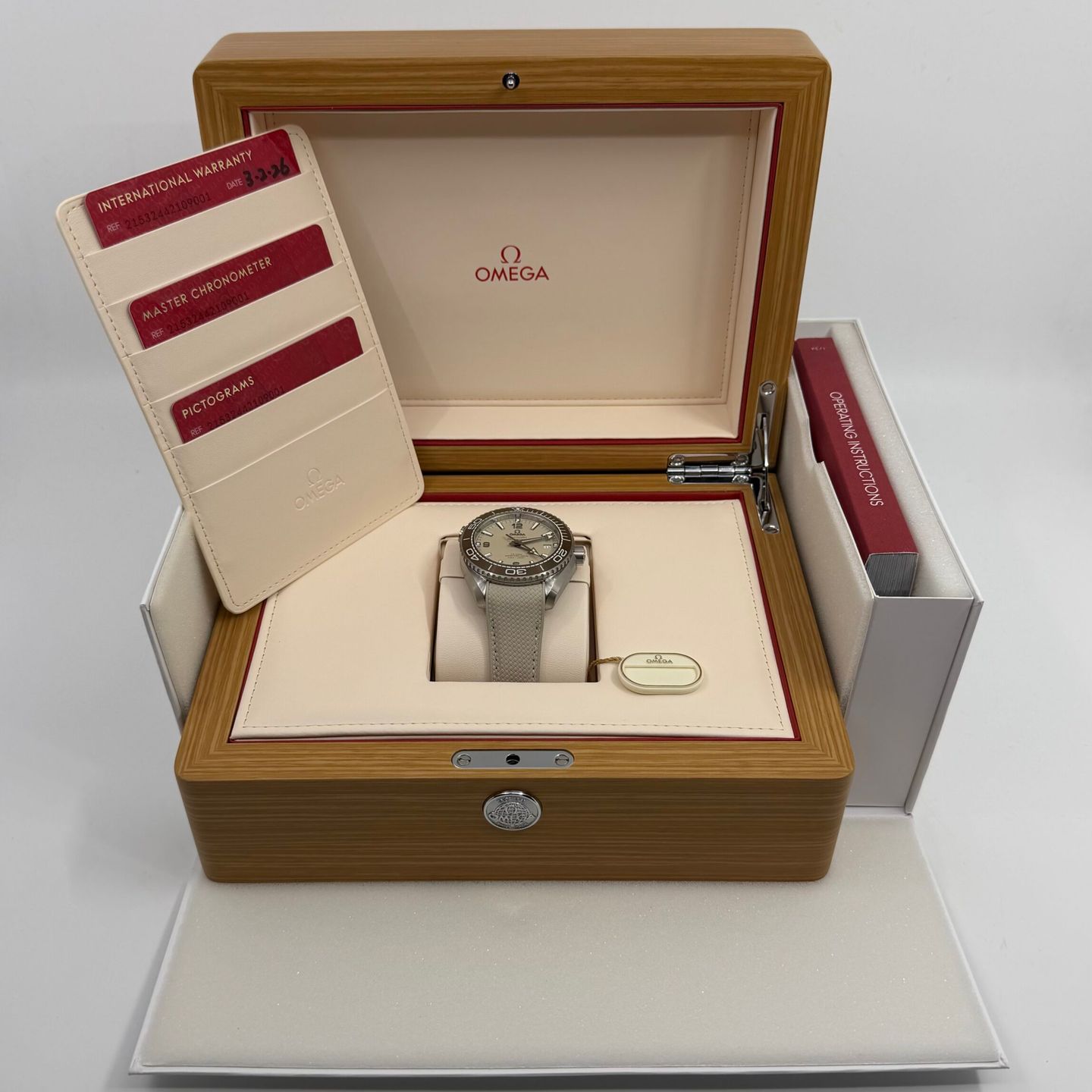 Omega Seamaster Planet Ocean 215.32.44.21.09.001 - (3/8)