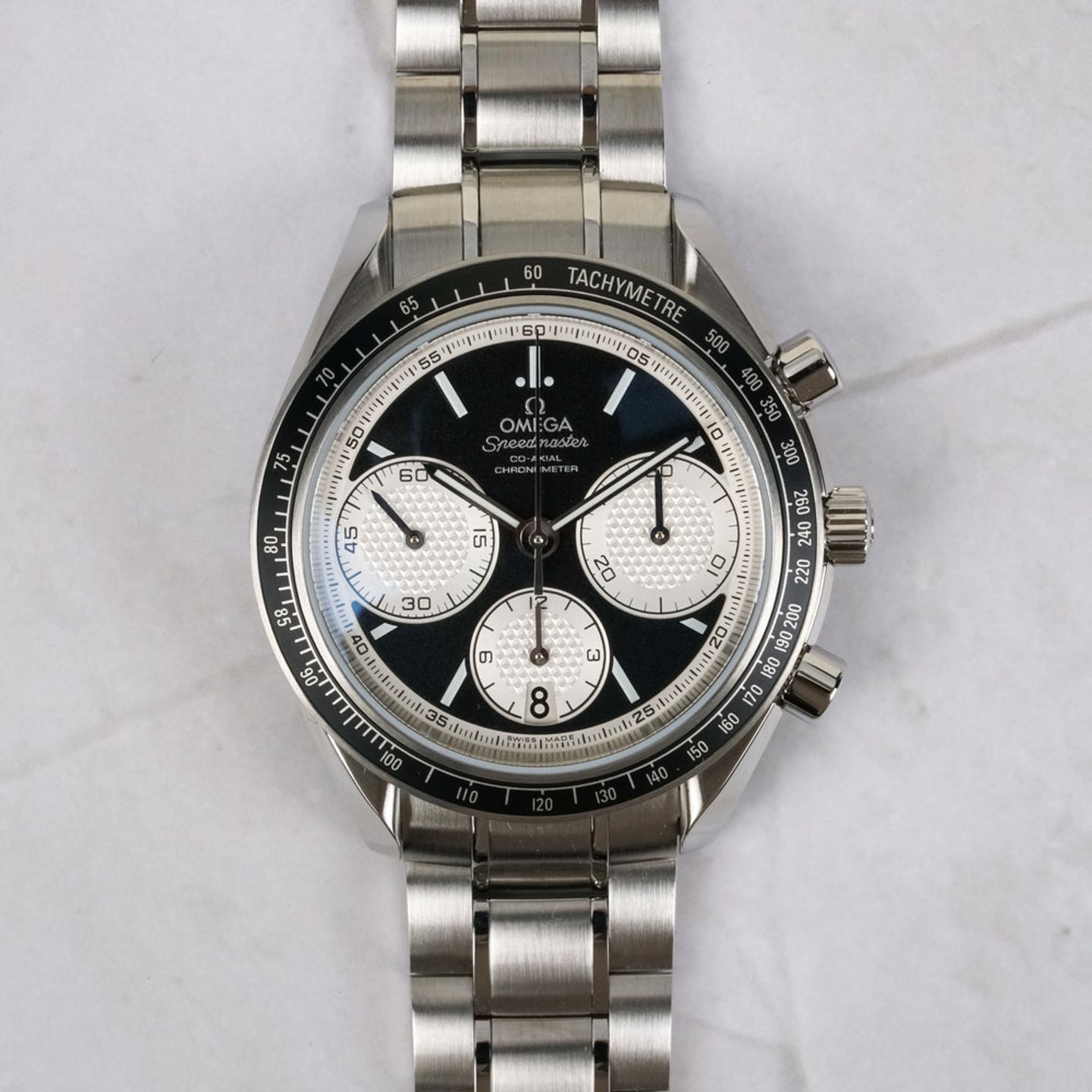 Omega Speedmaster Racing 326.30.40.50.01.002 (2025) - Black dial 40 mm Steel case (1/8)