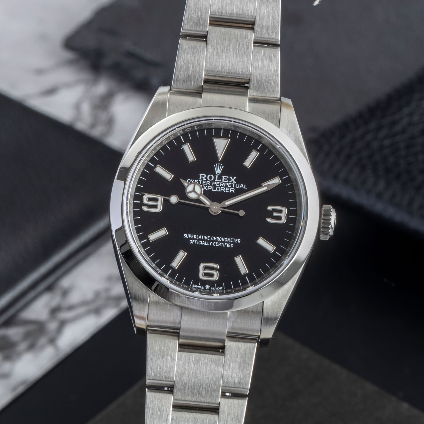 Rolex Explorer 124270 (Onbekend (willekeurig serienummer)) - Zwart wijzerplaat 36mm Staal (3/8)
