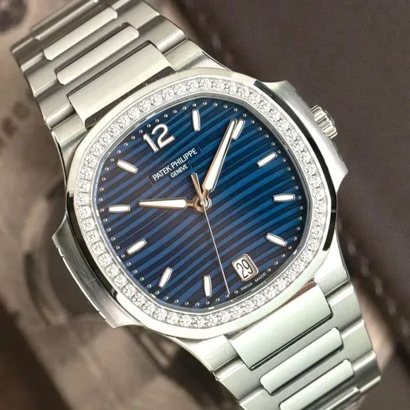 Patek Philippe Nautilus 7118/1A-001 - (3/6)
