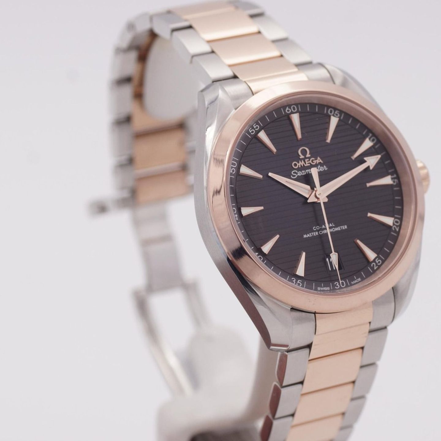 Omega Seamaster Aqua Terra 220.20.41.21.06.001 (2020) - Grey dial 41 mm Steel case (3/8)