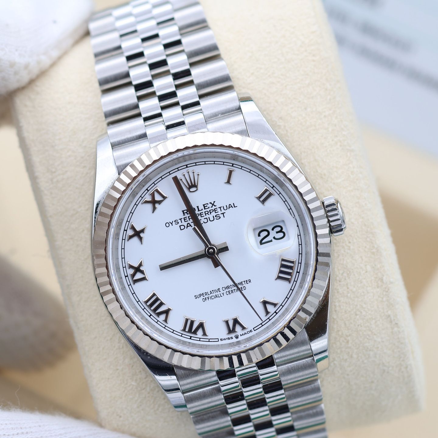 Rolex Datejust 36 126234 (Onbekend (willekeurig serienummer)) - Wit wijzerplaat 36mm Staal (2/8)