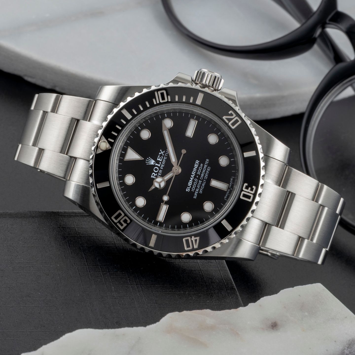 Rolex Submariner No Date 114060 (2015) - Black dial 40 mm Steel case (2/8)