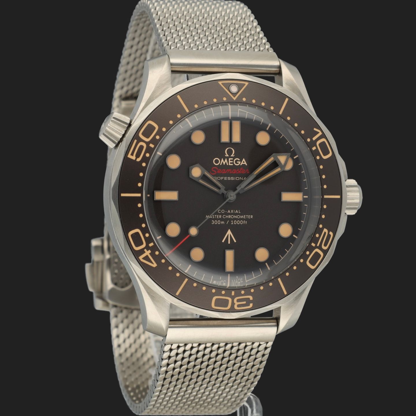 Omega Seamaster Diver 300 M 210.90.42.20.01.001 (2023) - Brown dial 42 mm Titanium case (4/8)