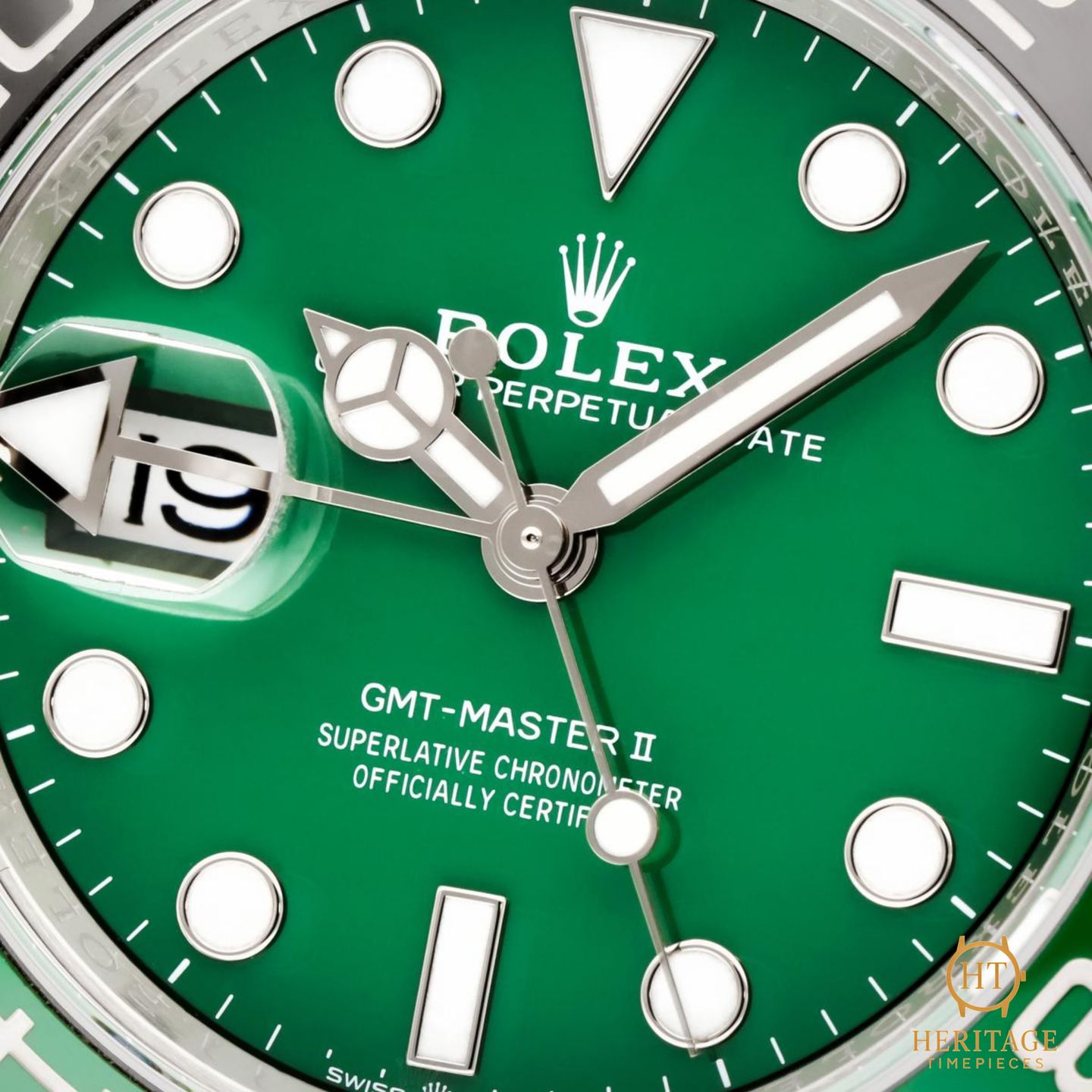 Rolex GMT-Master II 126729VTNR (2025) - Green dial 40 mm White Gold case (2/8)
