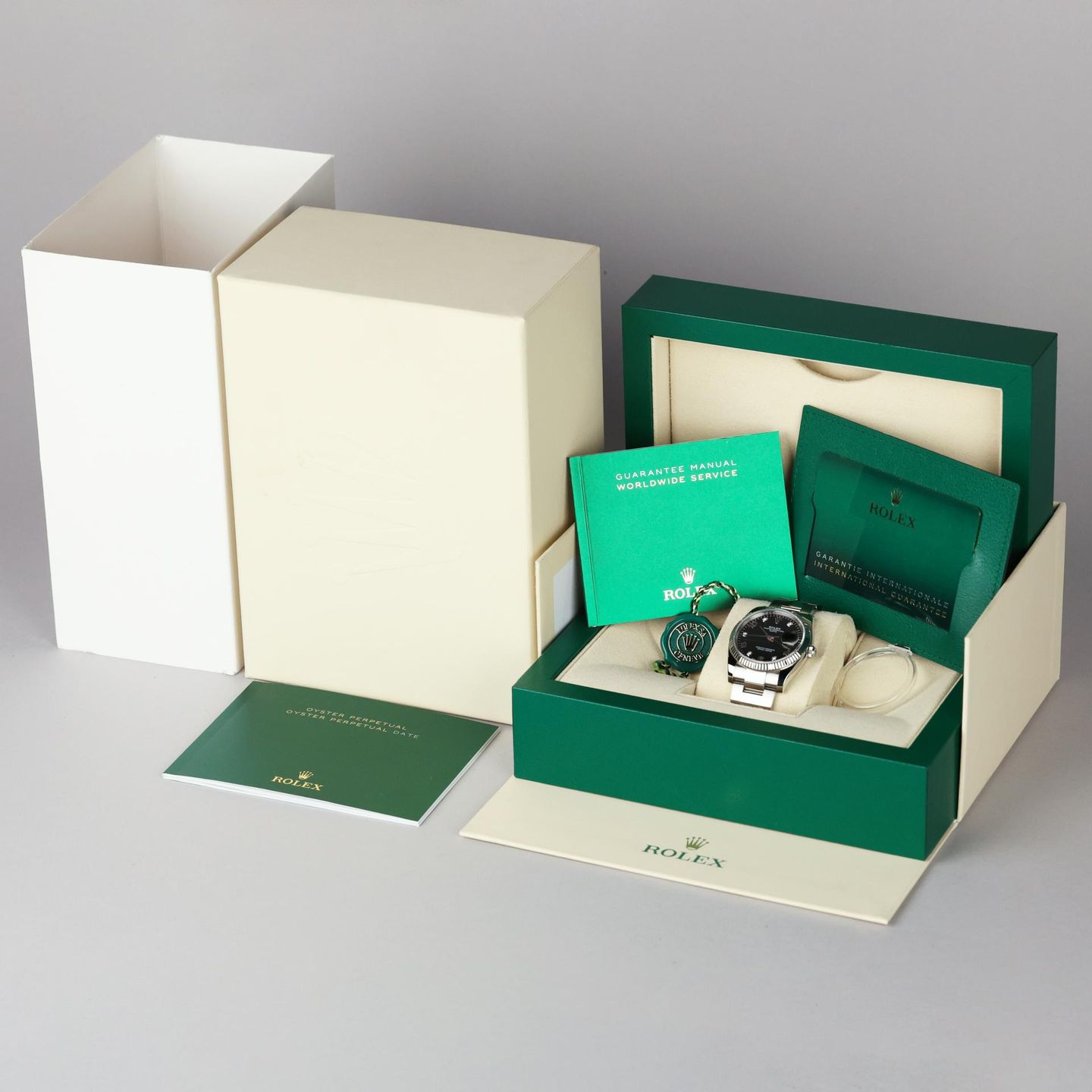 Rolex Oyster Perpetual Date 115234 - (8/8)