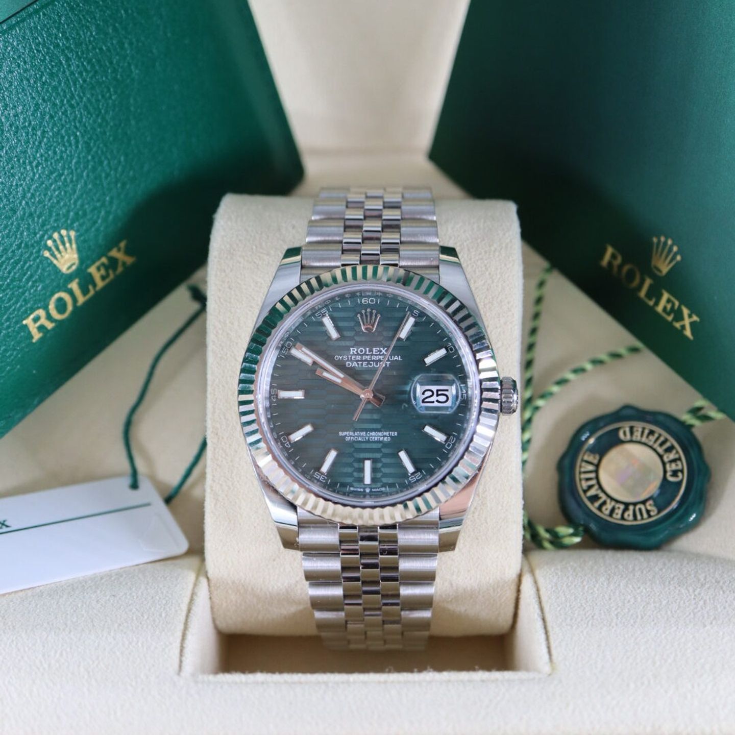 Rolex Datejust 41 126334 (2022) - Green dial 41 mm Steel case (7/7)