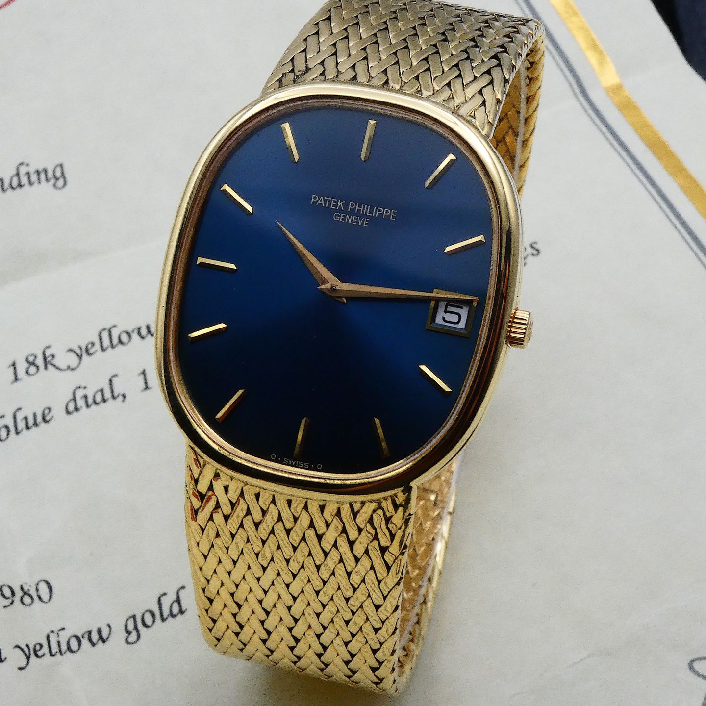 Patek Philippe Golden Ellipse 3605/1 (1979) - Blue dial 38 mm Yellow Gold case (4/6)