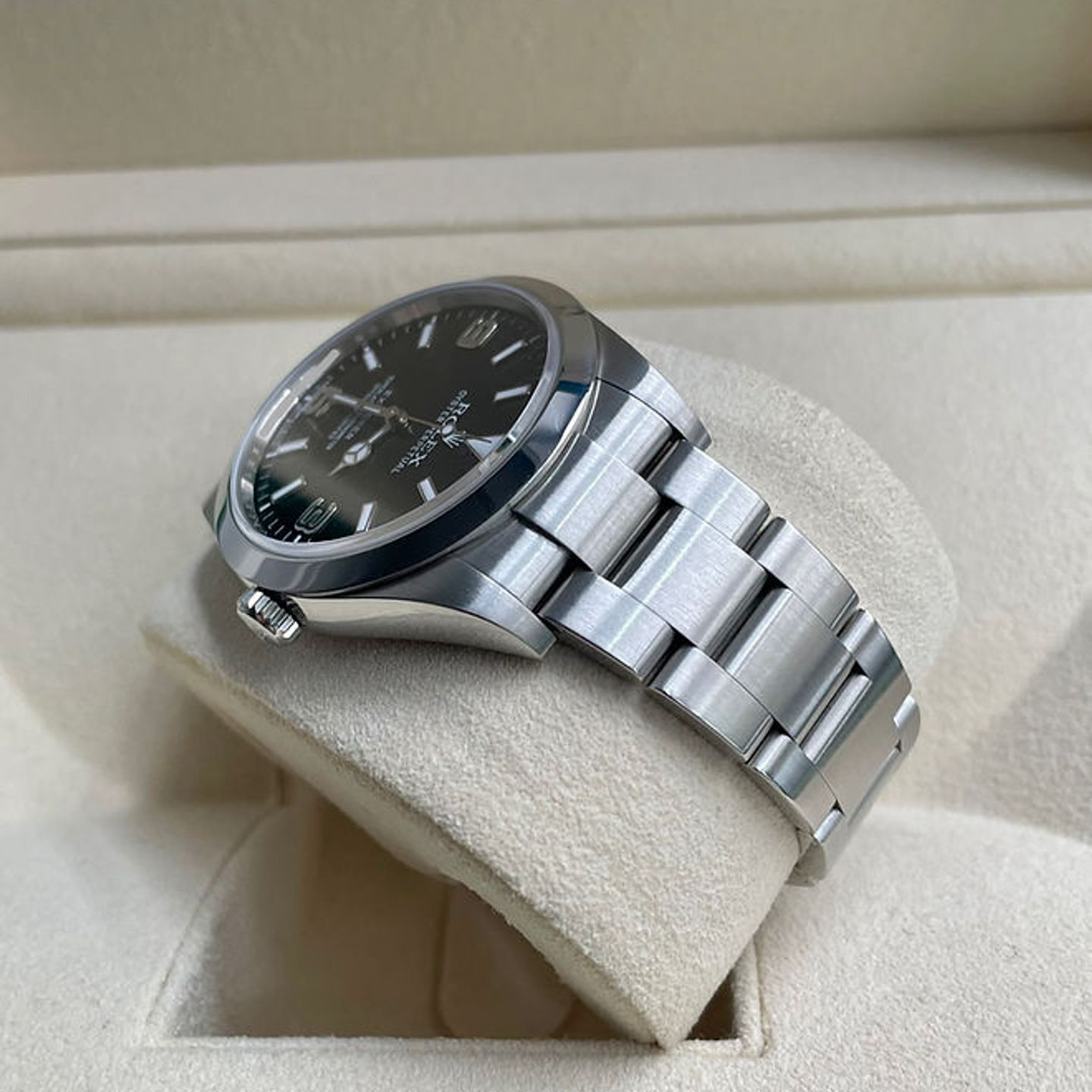 Rolex Explorer 214270 - (5/7)