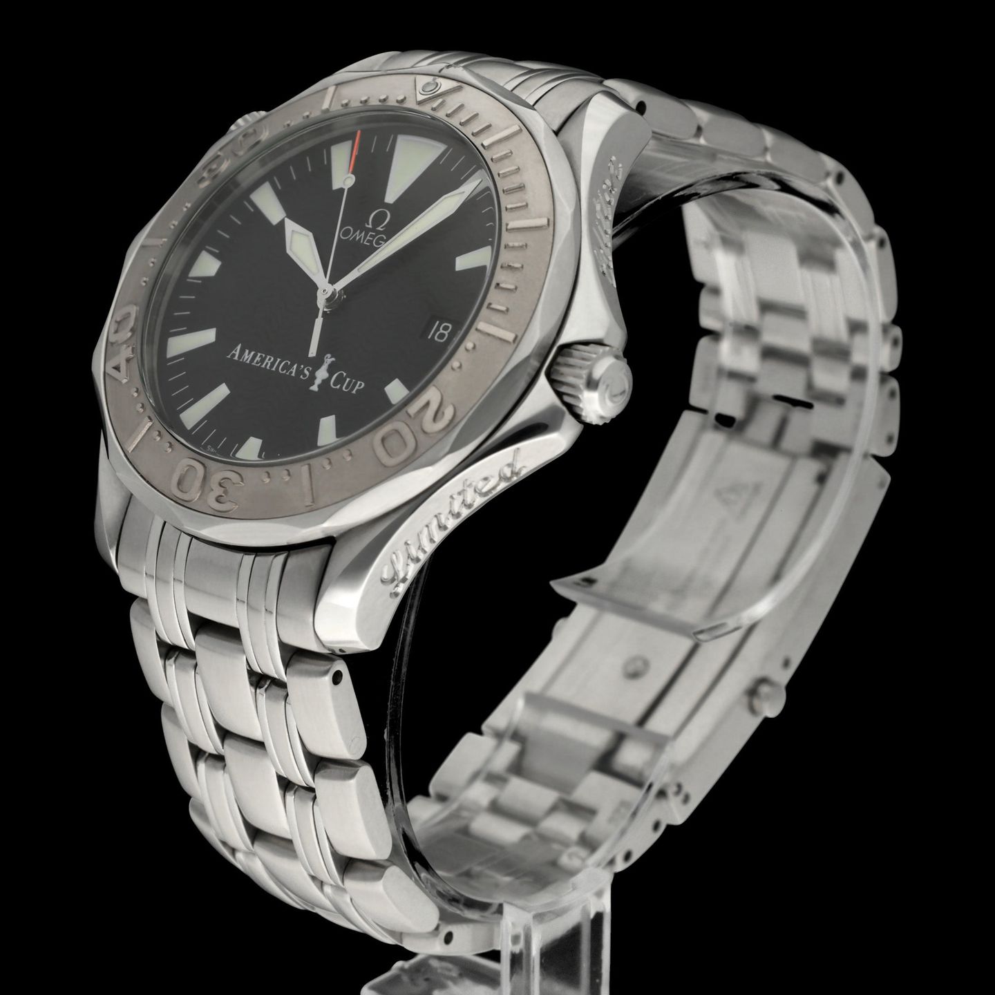 Omega Seamaster Diver 300 M 2533.50.00 (2006) - Black dial 42 mm White Gold case (5/8)