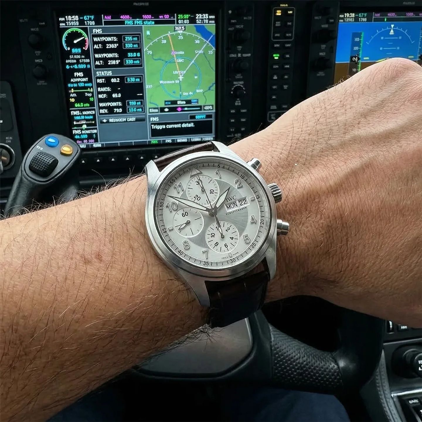 IWC Pilot Spitfire Chronograph IW371702 - (2/8)