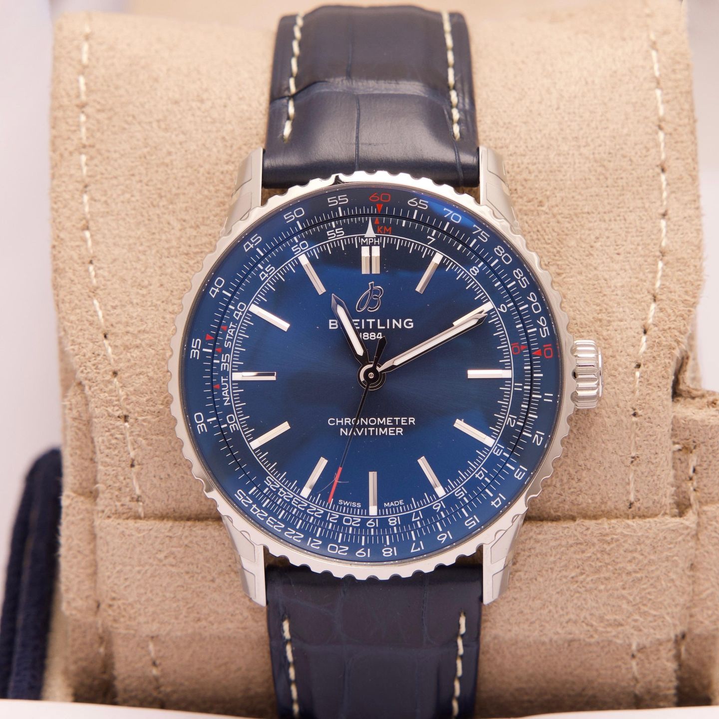 Breitling Navitimer A17329161C1P1 (2026) - Blue dial 41 mm Steel case (2/5)