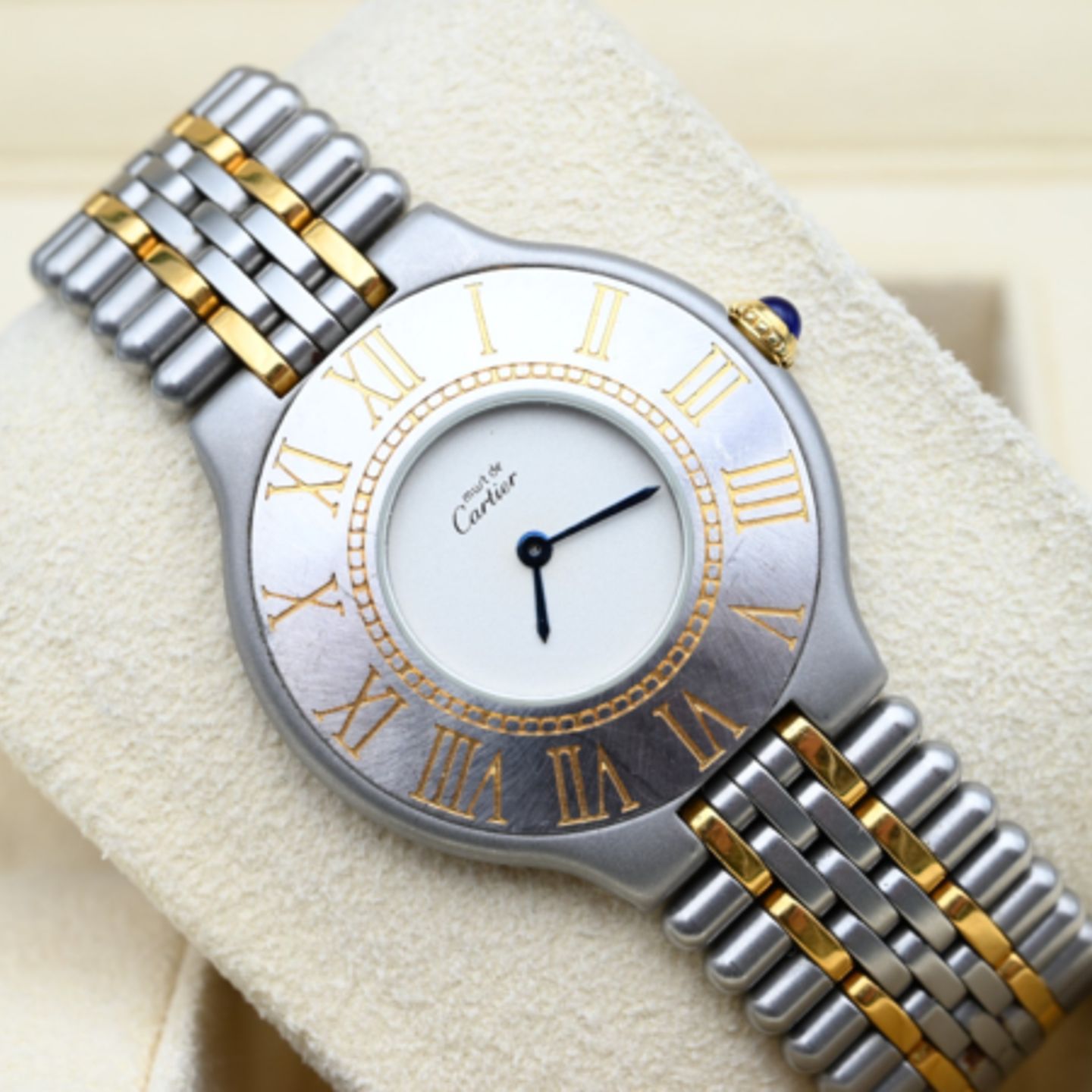 Cartier 21 Must de Cartier 9010 (Unknown (random serial)) - White dial 31 mm Gold/Steel case (1/6)