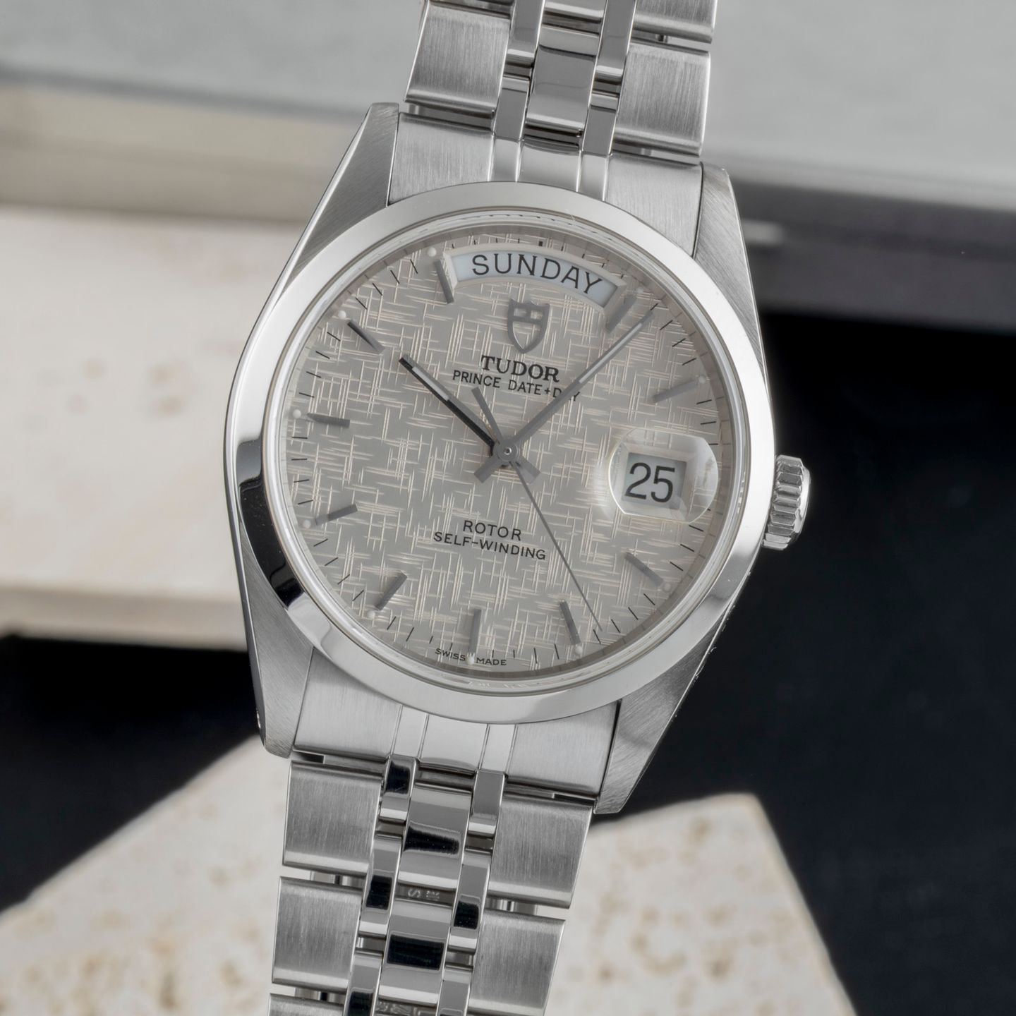 Tudor Prince Date 76200 - (3/8)