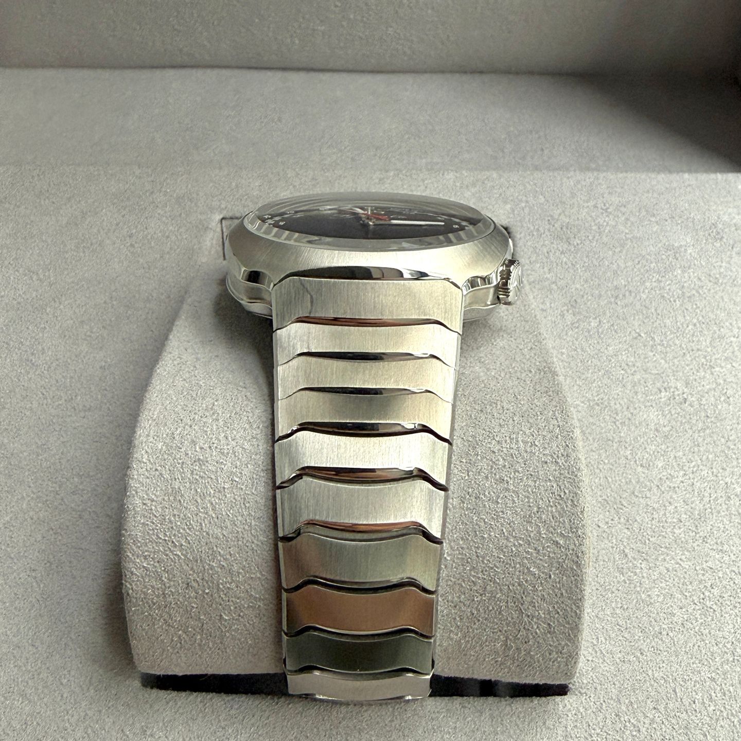 H. Moser & Cie. Streamliner 6902-1201 - (6/14)