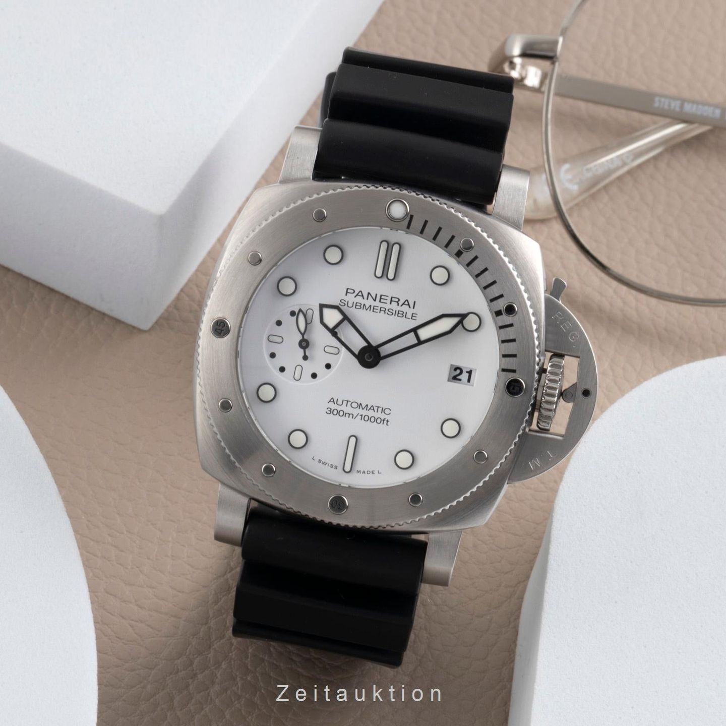 Panerai Luminor Submersible PAM01223 - (3/8)