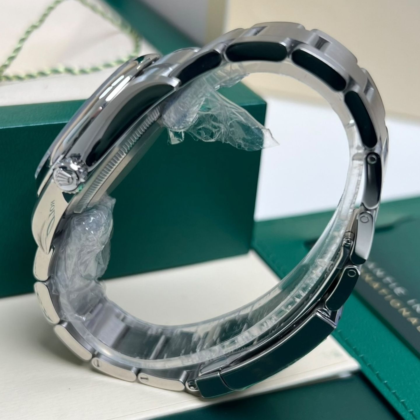 Rolex Oyster Perpetual 36 126000 - (6/8)