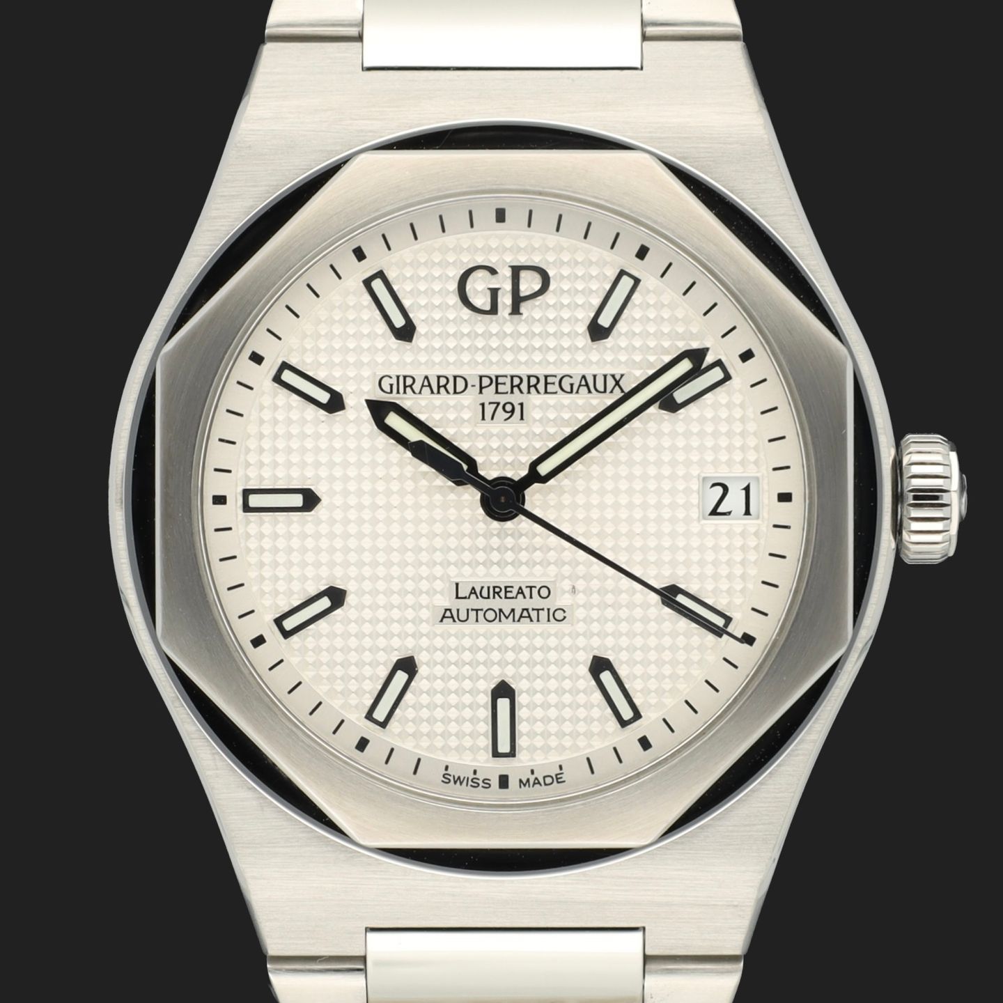 Girard-Perregaux Laureato 81010-11-131-11A (2021) - 43 mm Steel case (3/8)