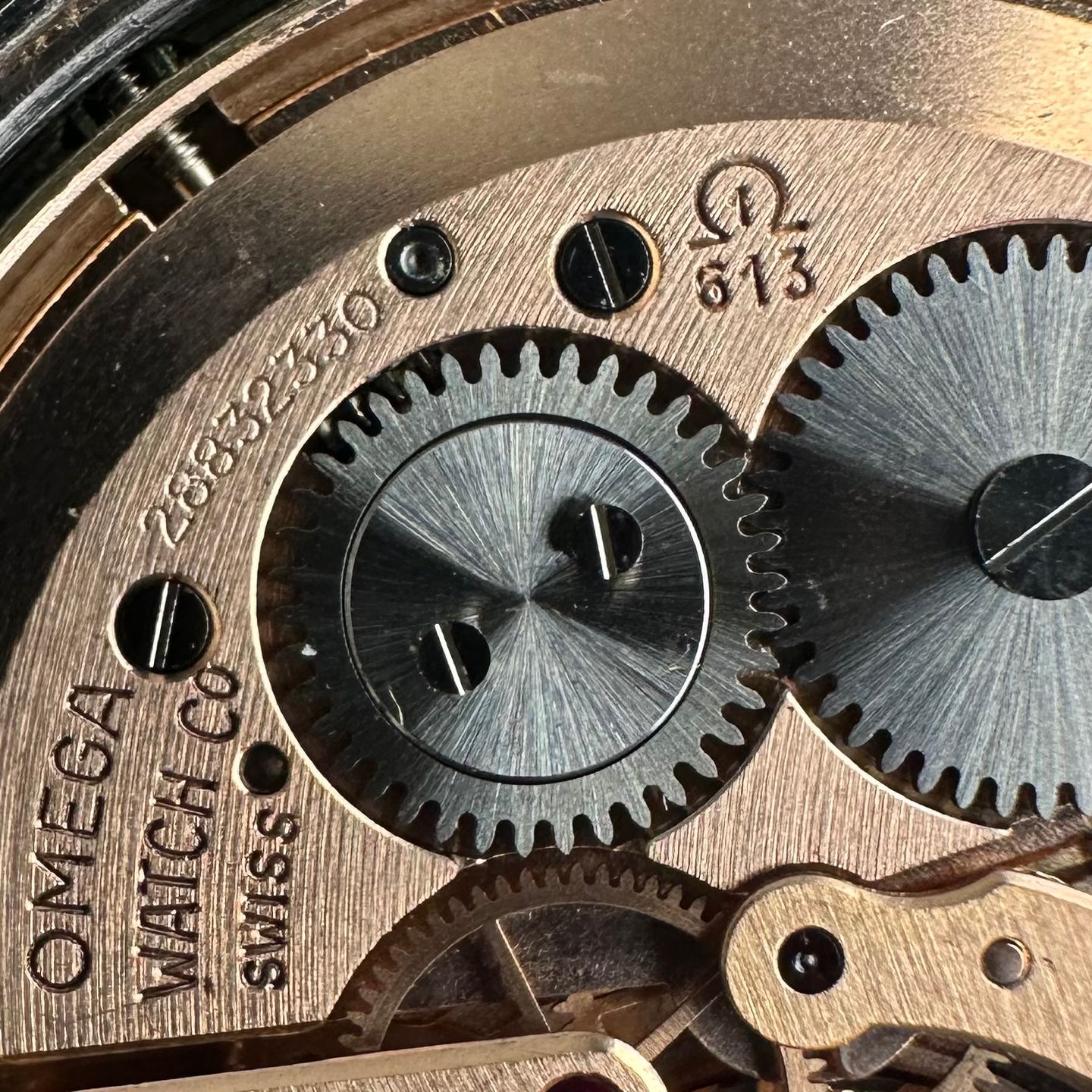 Omega Genève 136.041 (1969) - Wit wijzerplaat 35mm Staal (4/8)