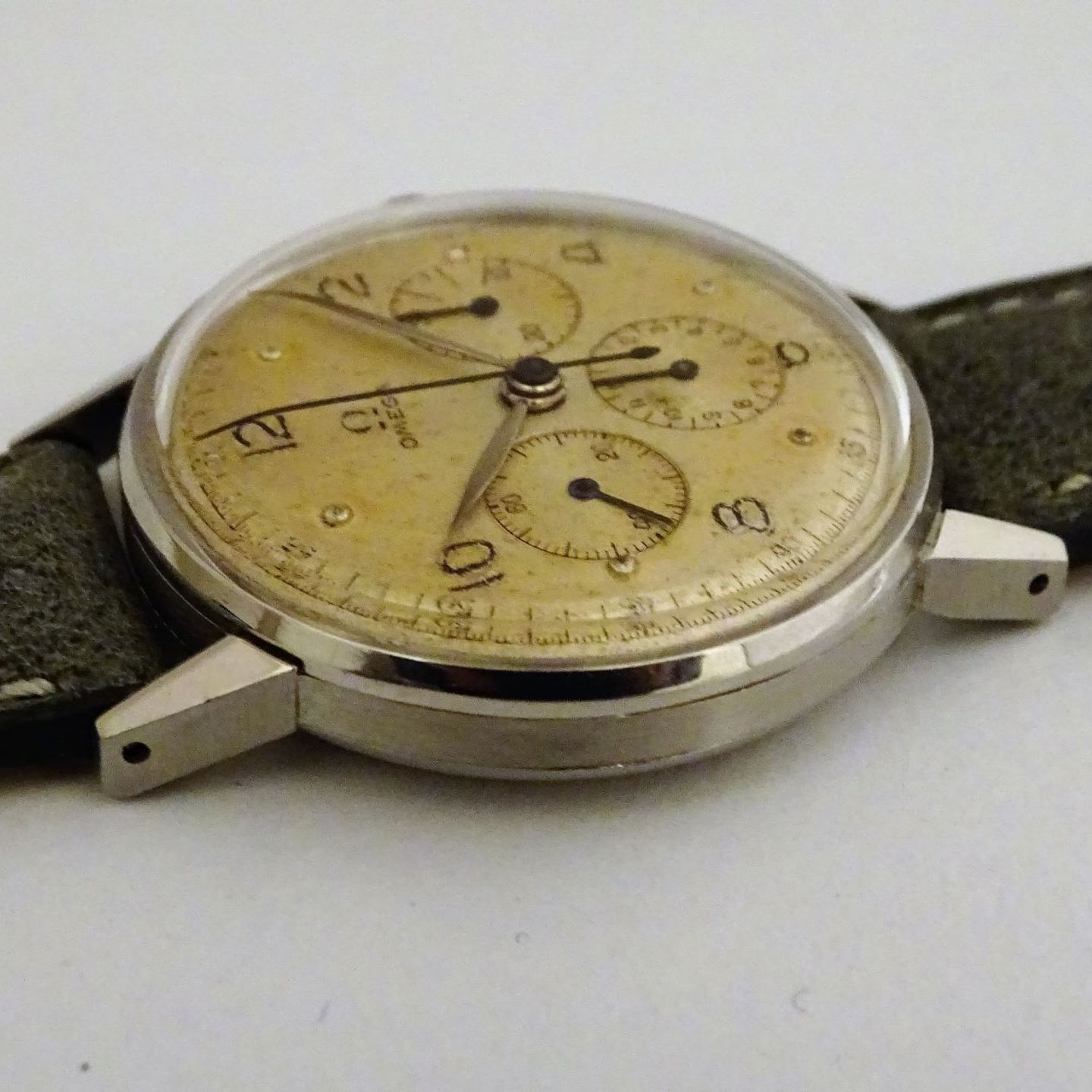 Omega Vintage Unknown (1945) - Champagne wijzerplaat 35mm Staal (5/8)