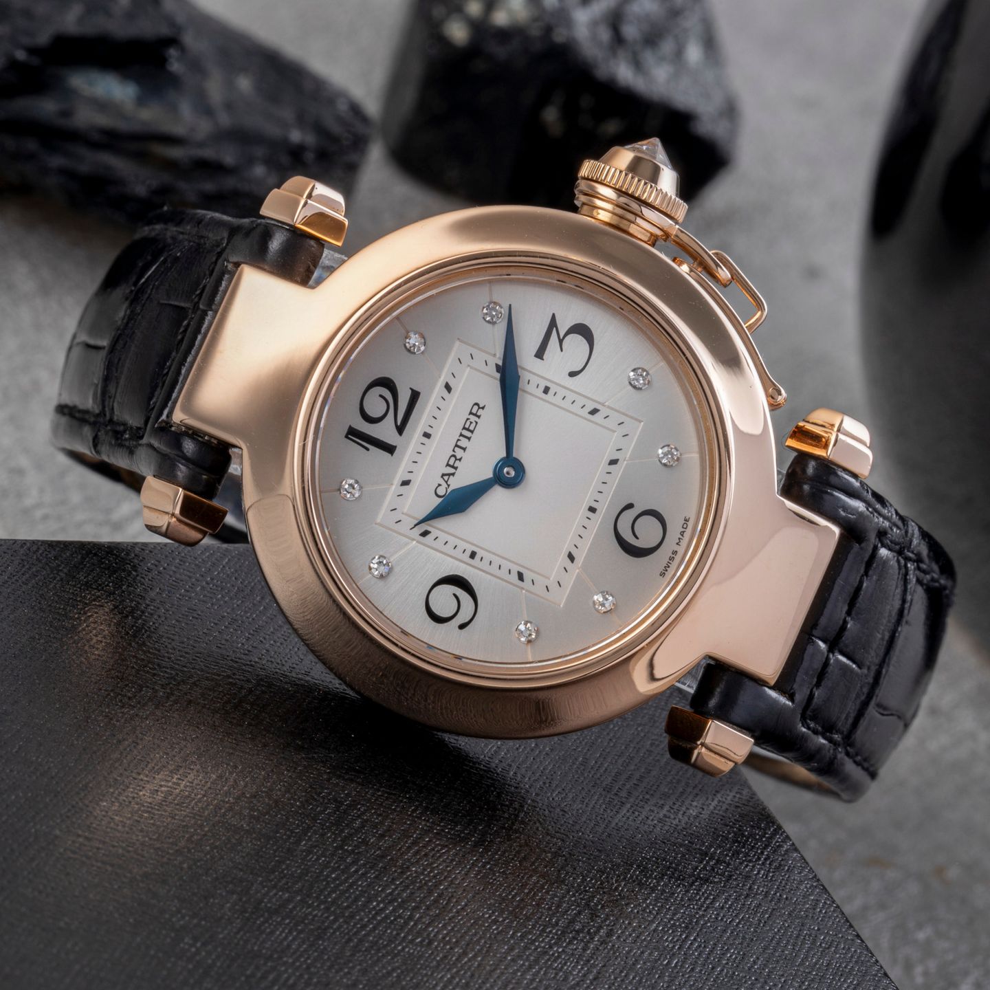 Cartier Pasha WJ11913G (Unknown (random serial)) - Silver dial 32 mm Rose Gold case (2/8)