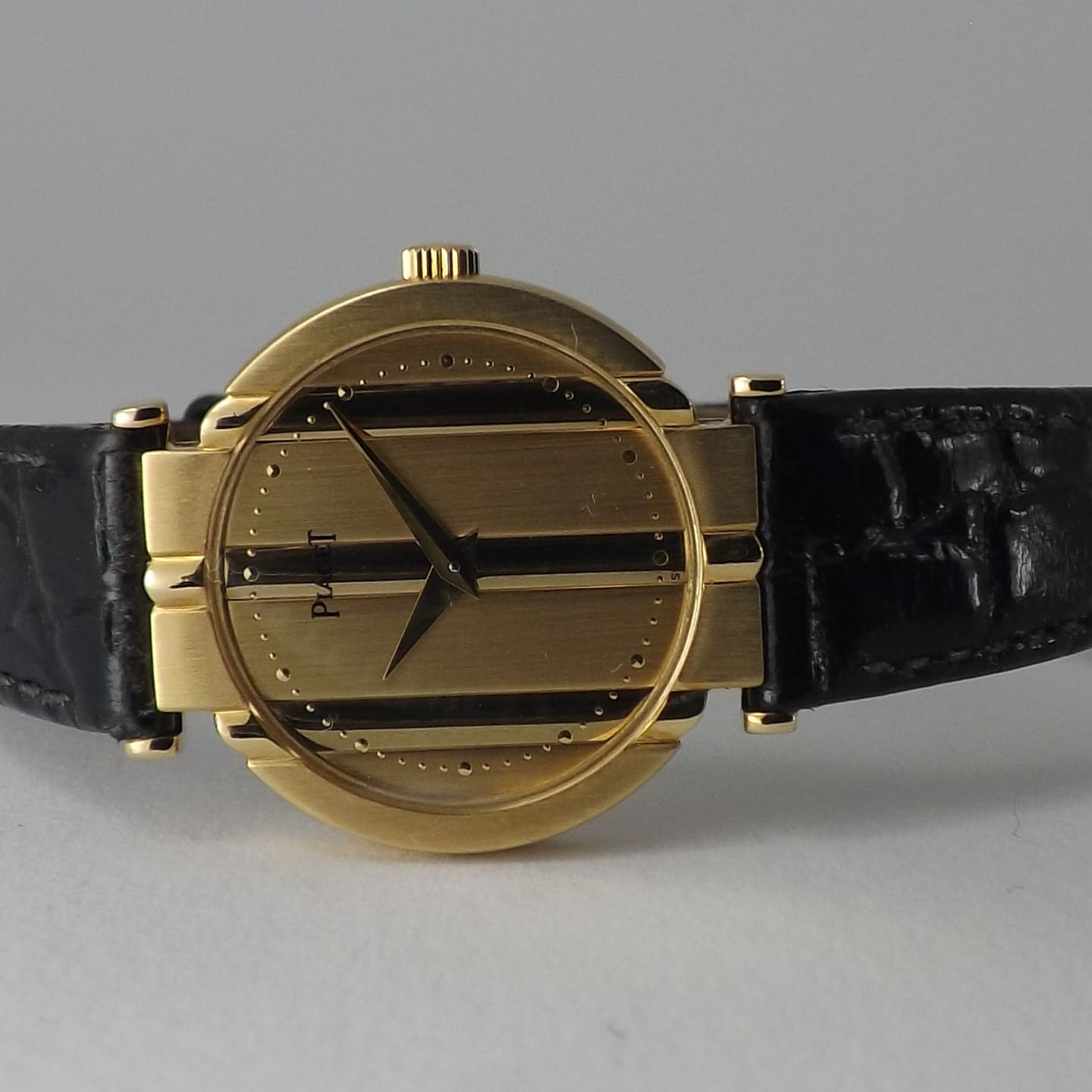 Piaget Polo 8263 (Unknown (random serial)) - Gold dial 24 mm Yellow Gold case (1/8)