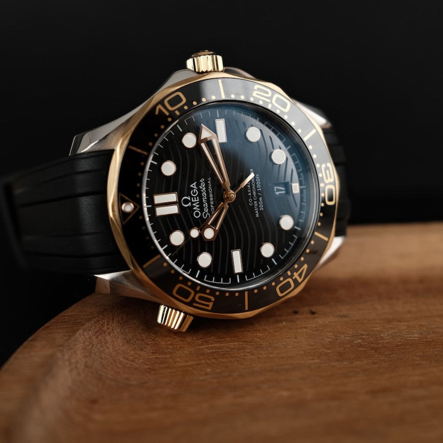 Omega Seamaster Diver 300 M 210.22.42.20.01.001 (2019) - Zwart wijzerplaat 42mm Staal (4/8)