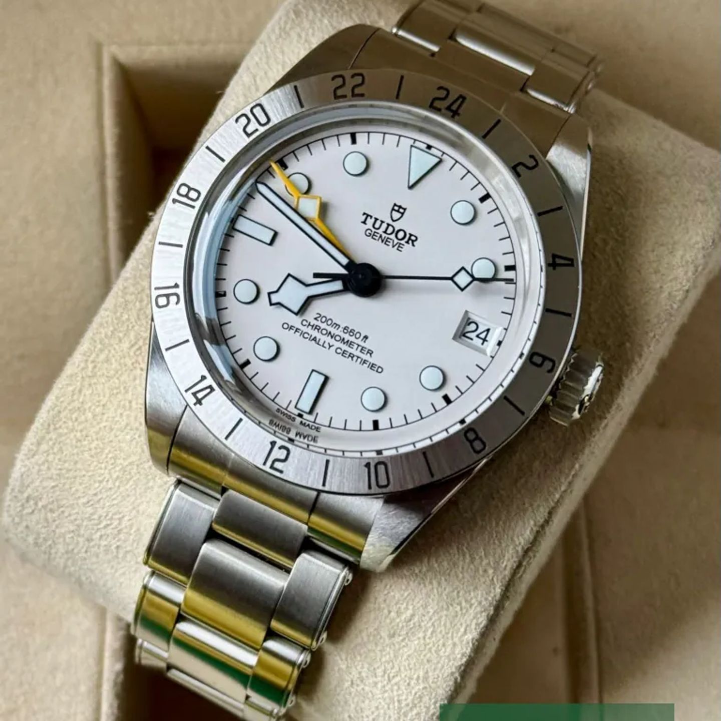 Tudor Black Bay 79470 - (3/7)