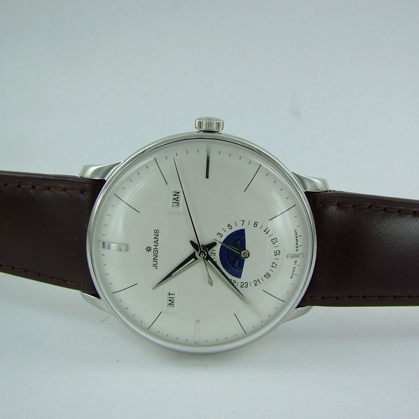 Junghans Meister - (2018) - White dial 41 mm Steel case (2/6)