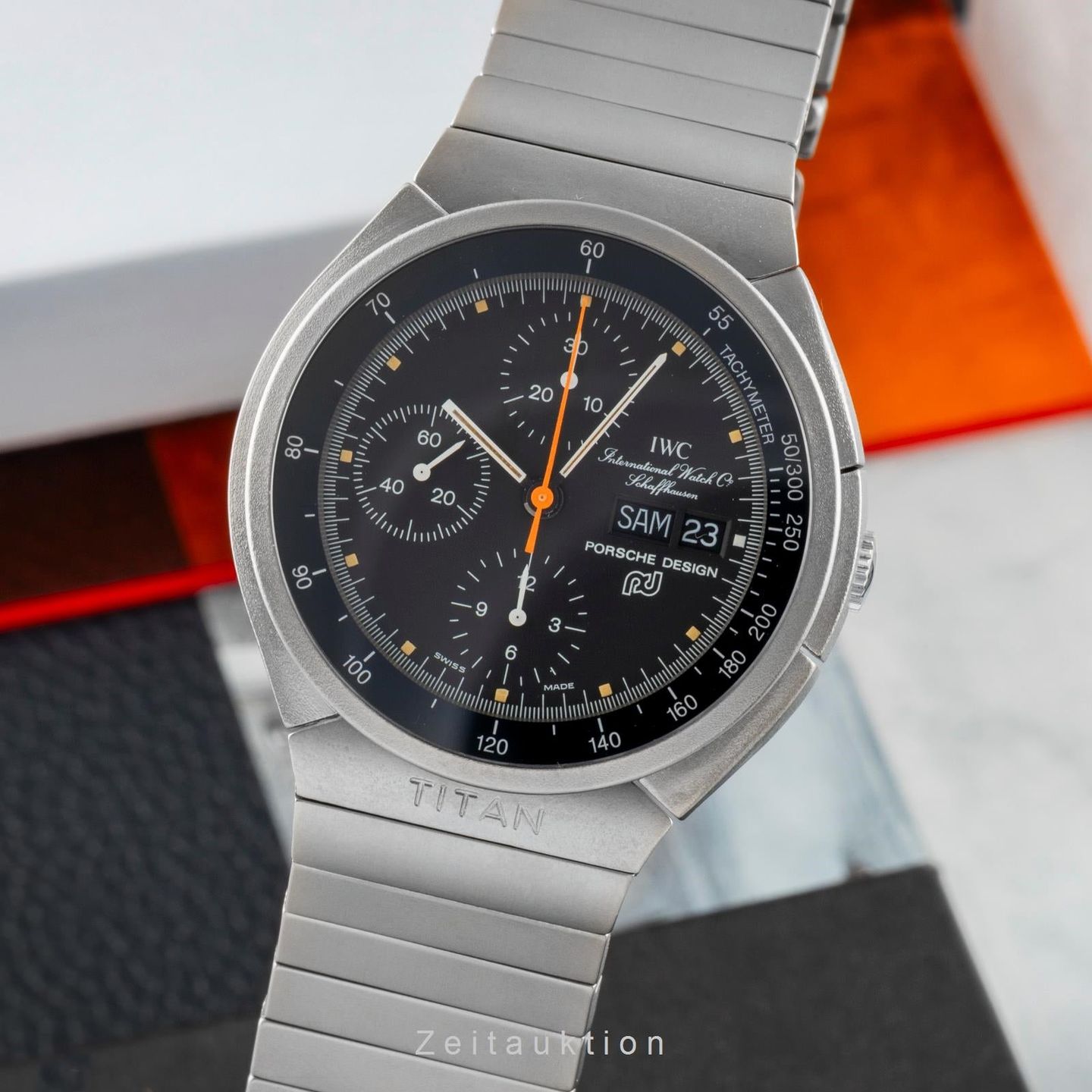 IWC Porsche Design IW3702 - (1/8)