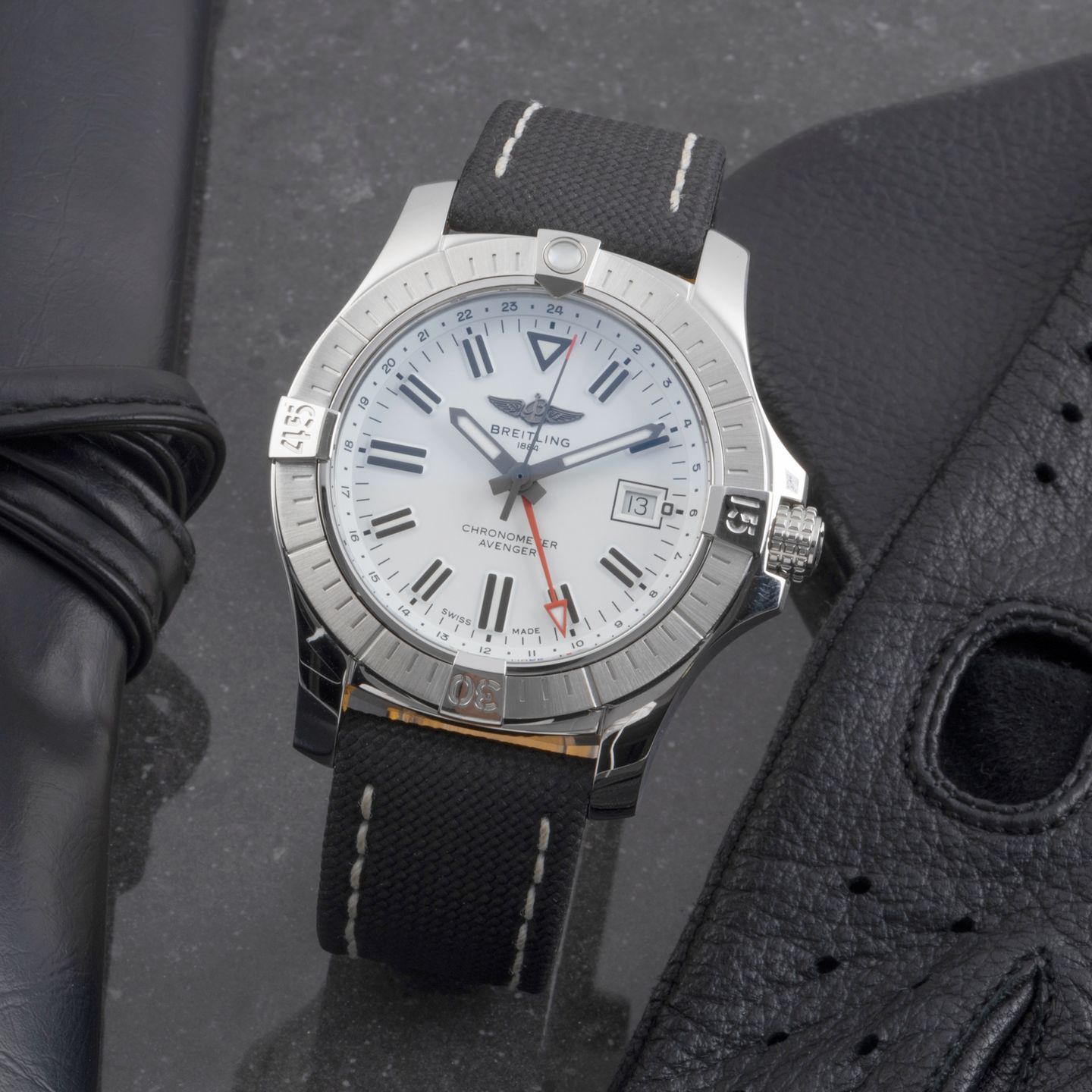 Breitling Avenger A32397101A1X1 - (1/8)