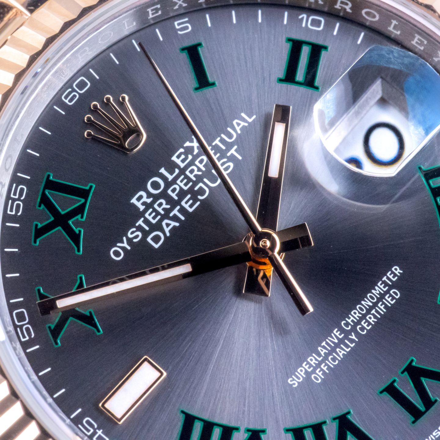 Rolex Datejust 36 126231 (2025) - 36 mm Gold/Steel case (2/8)