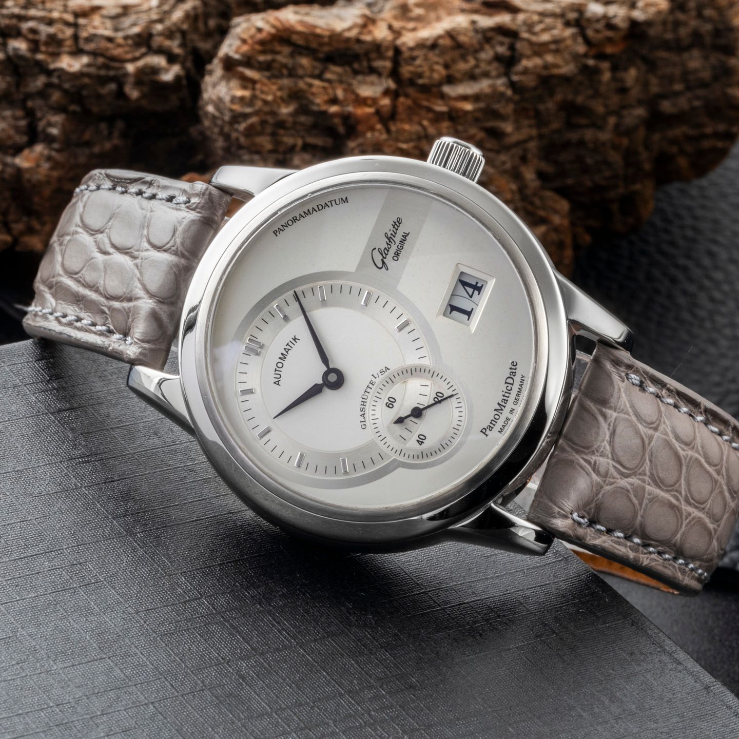 Glashütte Original PanoMaticDate 1-90-01-02-02-04 (2008) - Silver dial 40 mm Steel case (2/8)