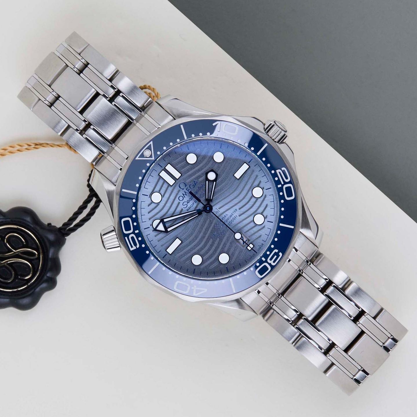 Omega Seamaster Diver 300 M 210.30.42.20.06.001 (2020) - Grey dial 42 mm Steel case (1/8)