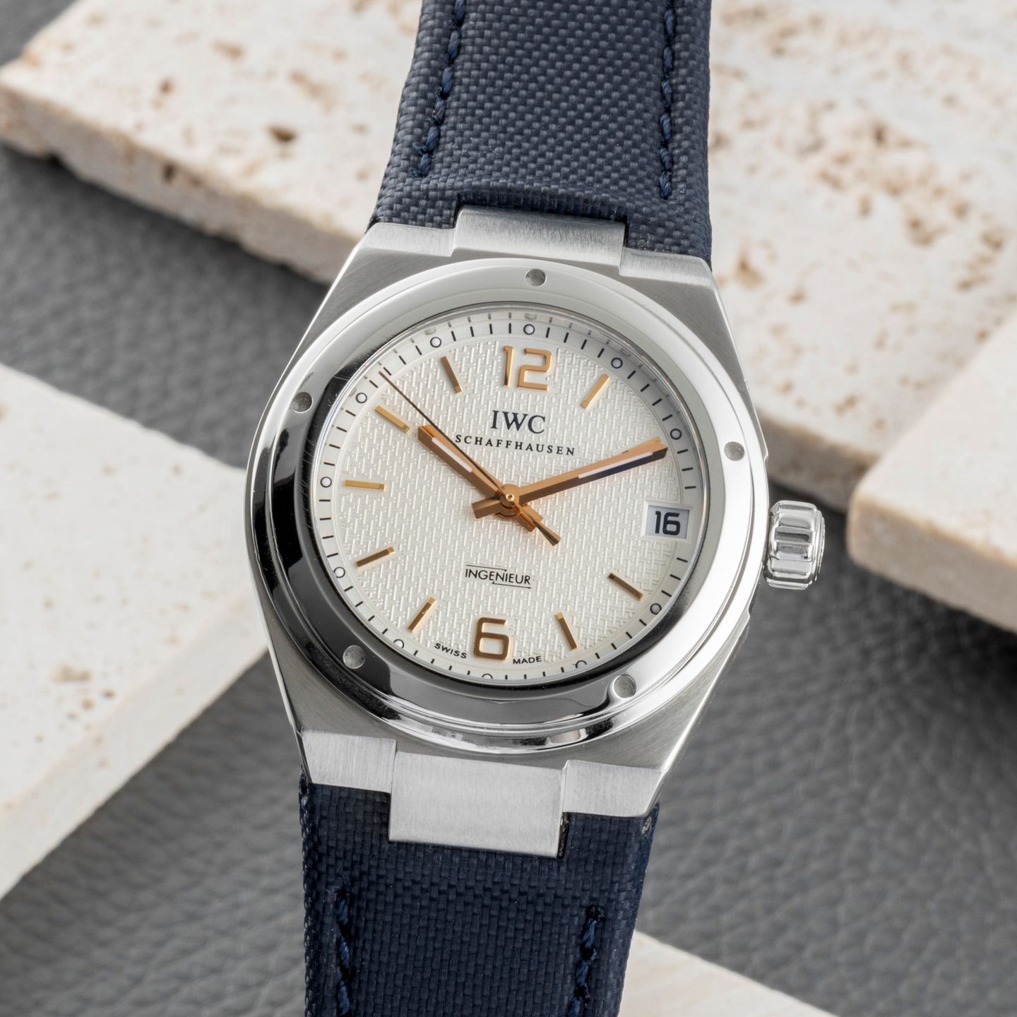 IWC Ingenieur IW451504 (2010) - Silver dial 34 mm Steel case (3/8)