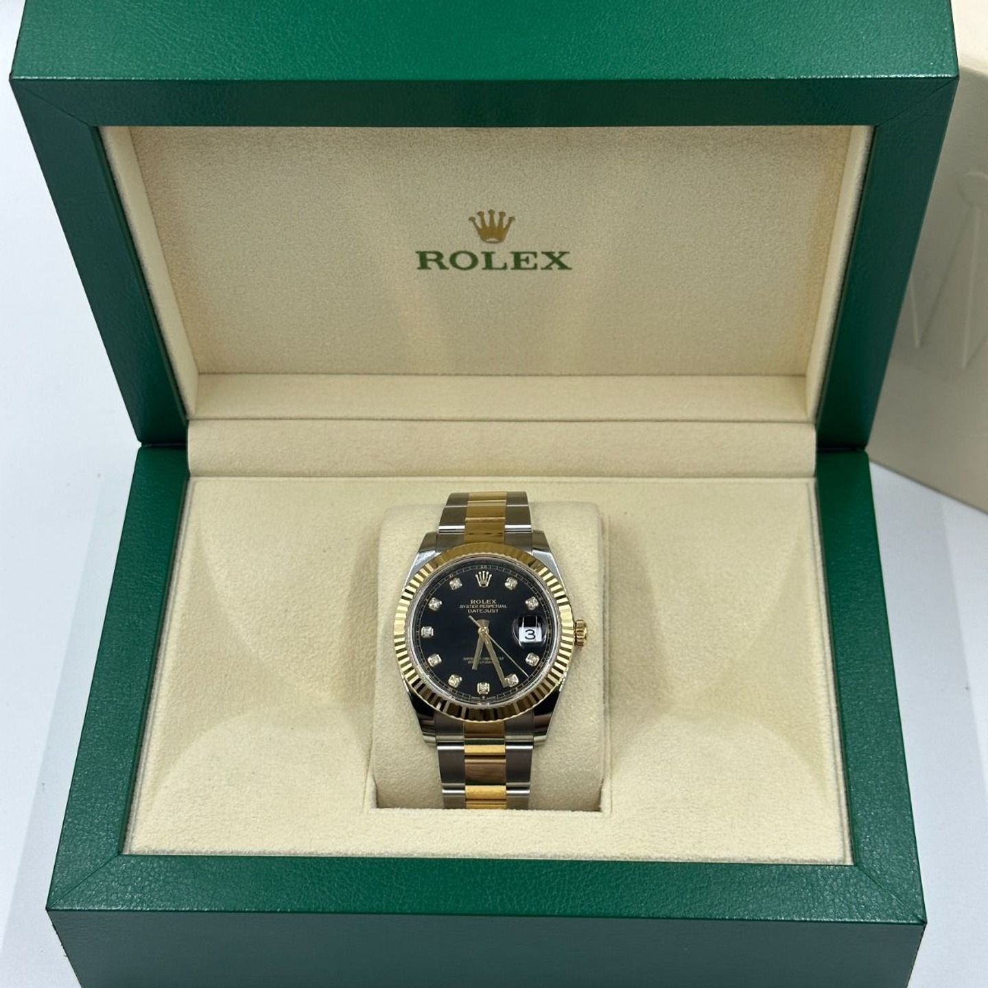 Rolex Datejust 41 126333 (Onbekend (willekeurig serienummer)) - Zwart wijzerplaat 41mm Goud/Staal (4/8)