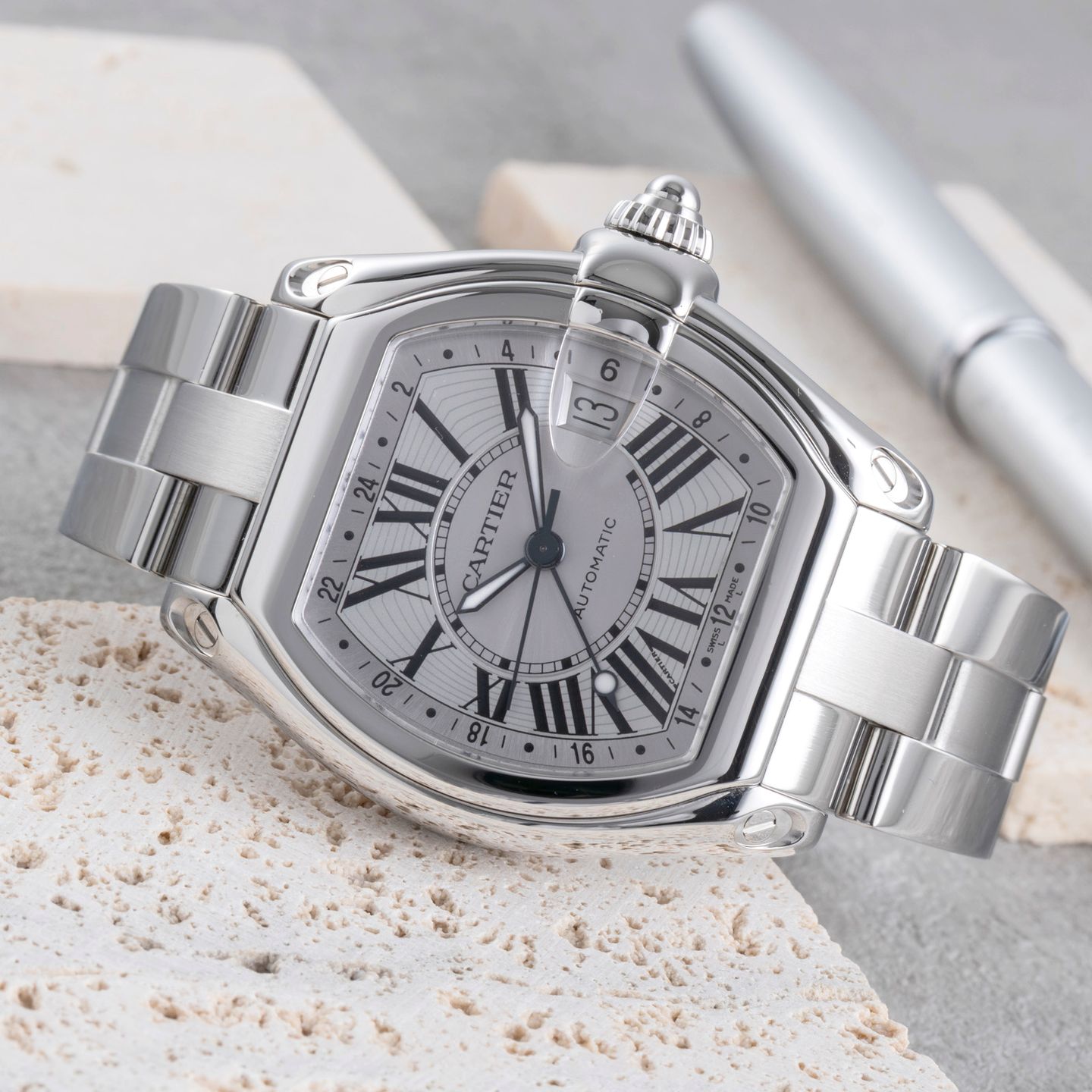Cartier Roadster W62032X6 (2005) - Silver dial 48 mm Steel case (2/8)