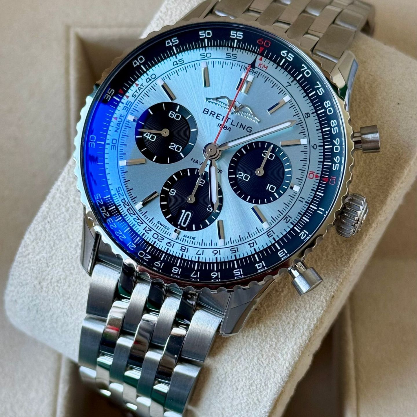 Breitling Navitimer 1 B01 Chronograph AB0138241C1A1 (2024) - Blue dial 43 mm Steel case (3/7)