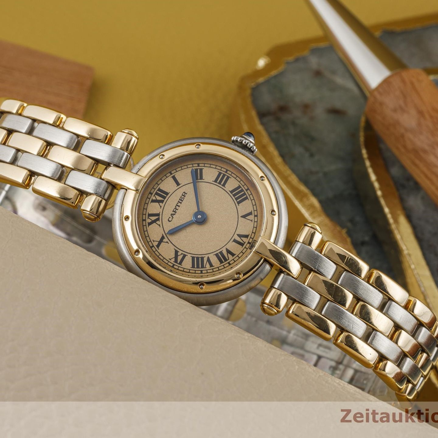 Cartier Panthère 166920 (1990) - Champagne wijzerplaat 24mm Goud/Staal (2/8)