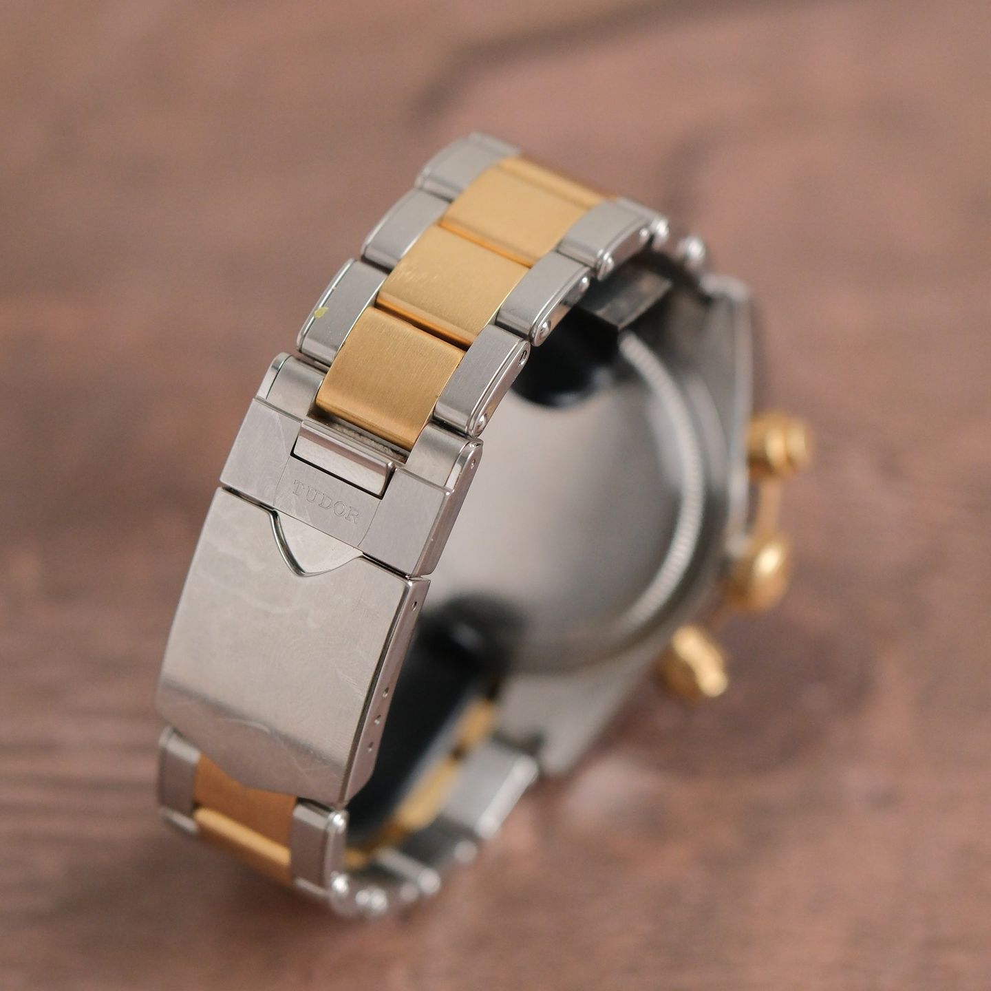 Tudor Black Bay Chrono 79363N (2023) - Black dial 41 mm Gold/Steel case (5/8)