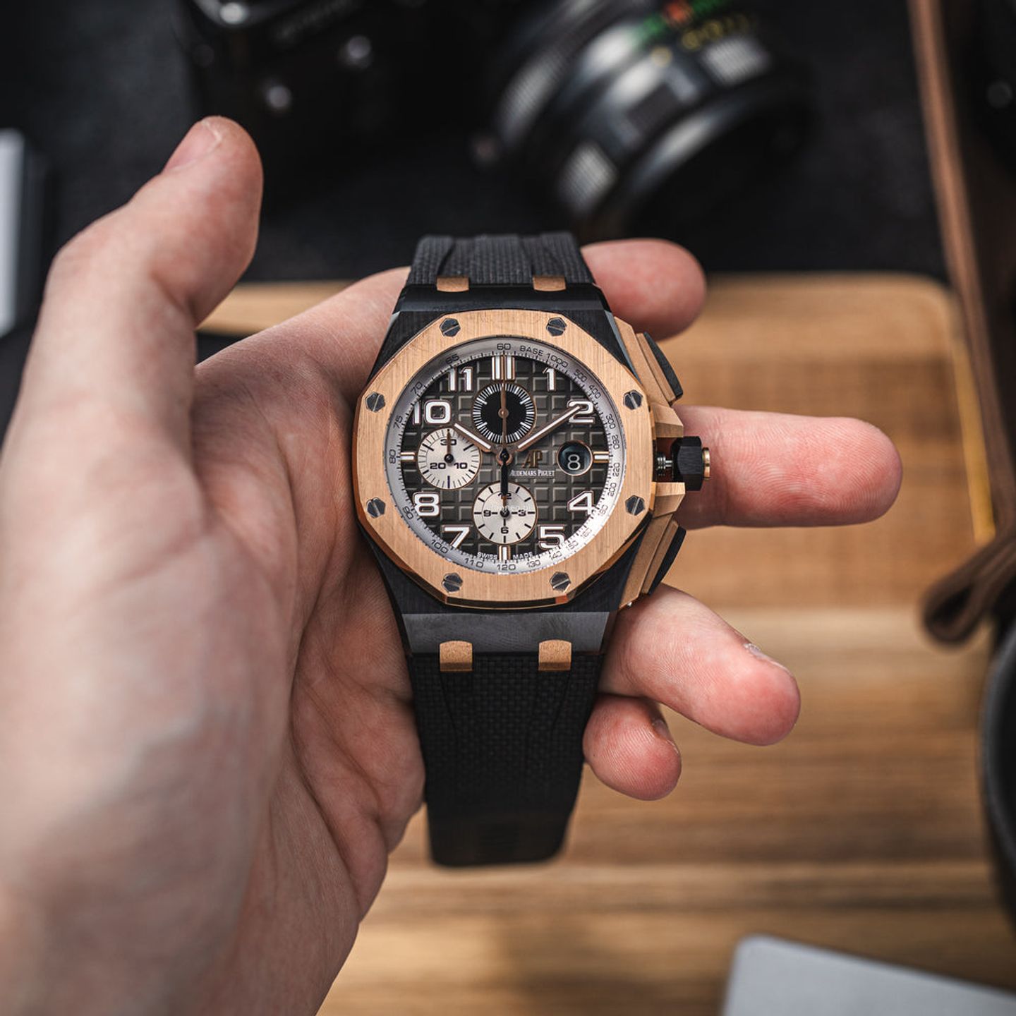 Audemars Piguet Royal Oak Offshore Chronograph 26405NR.OO.A002CA.01 (2021) - Green dial 44 mm Ceramic case (3/8)