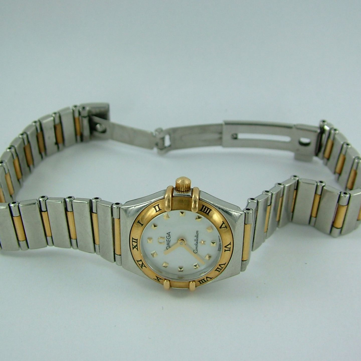Omega Constellation - (2006) - White dial 22 mm Gold/Steel case (2/6)