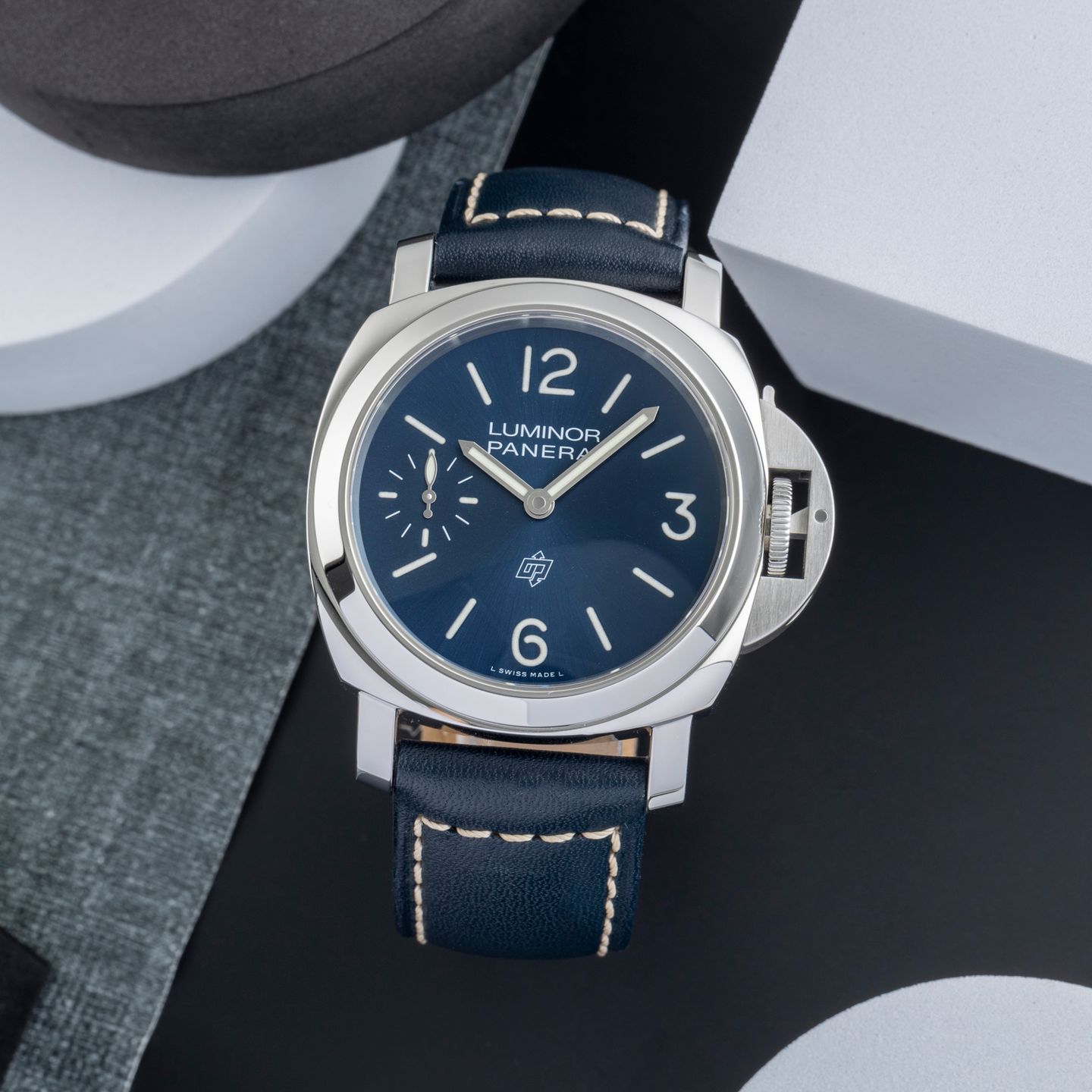 Panerai Luminor PAM01085 (Unknown (random serial)) - Blue dial 44 mm Steel case (1/8)