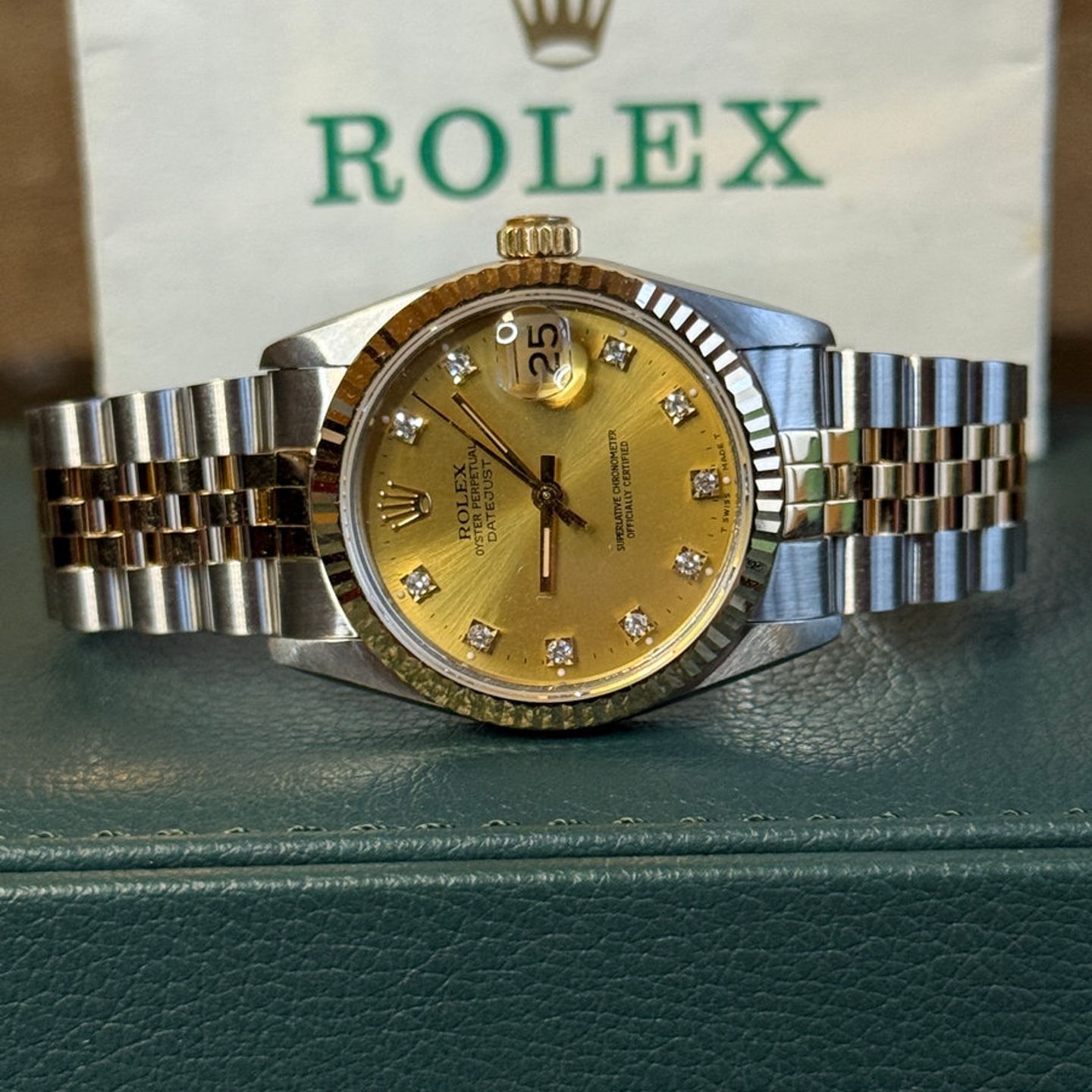 Rolex Datejust 31 68273 (1989) - Champagne wijzerplaat 31mm Goud/Staal (3/8)